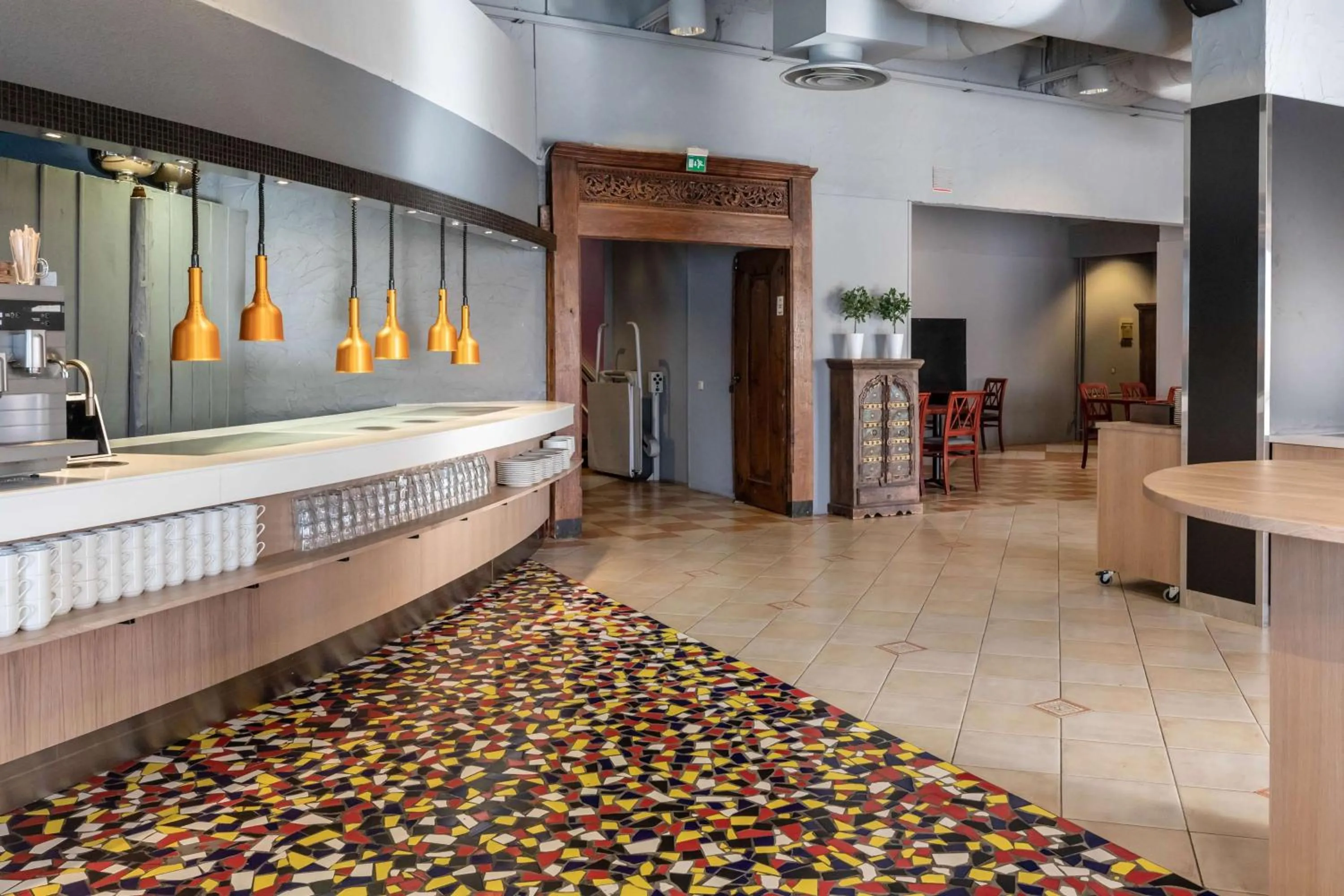 Restaurant/places to eat in Scandic Espoo