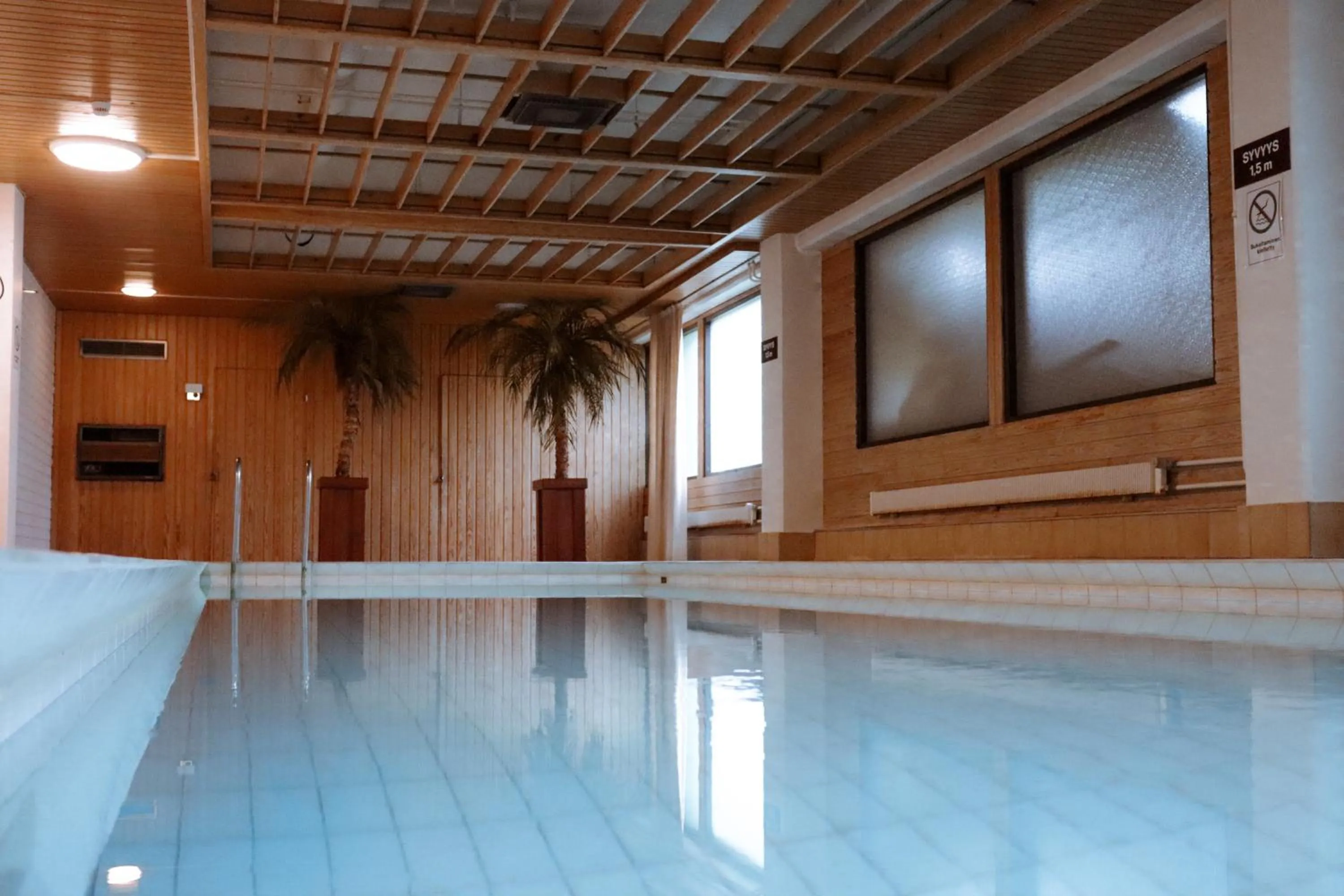 Pool view in Hotel Sommelo