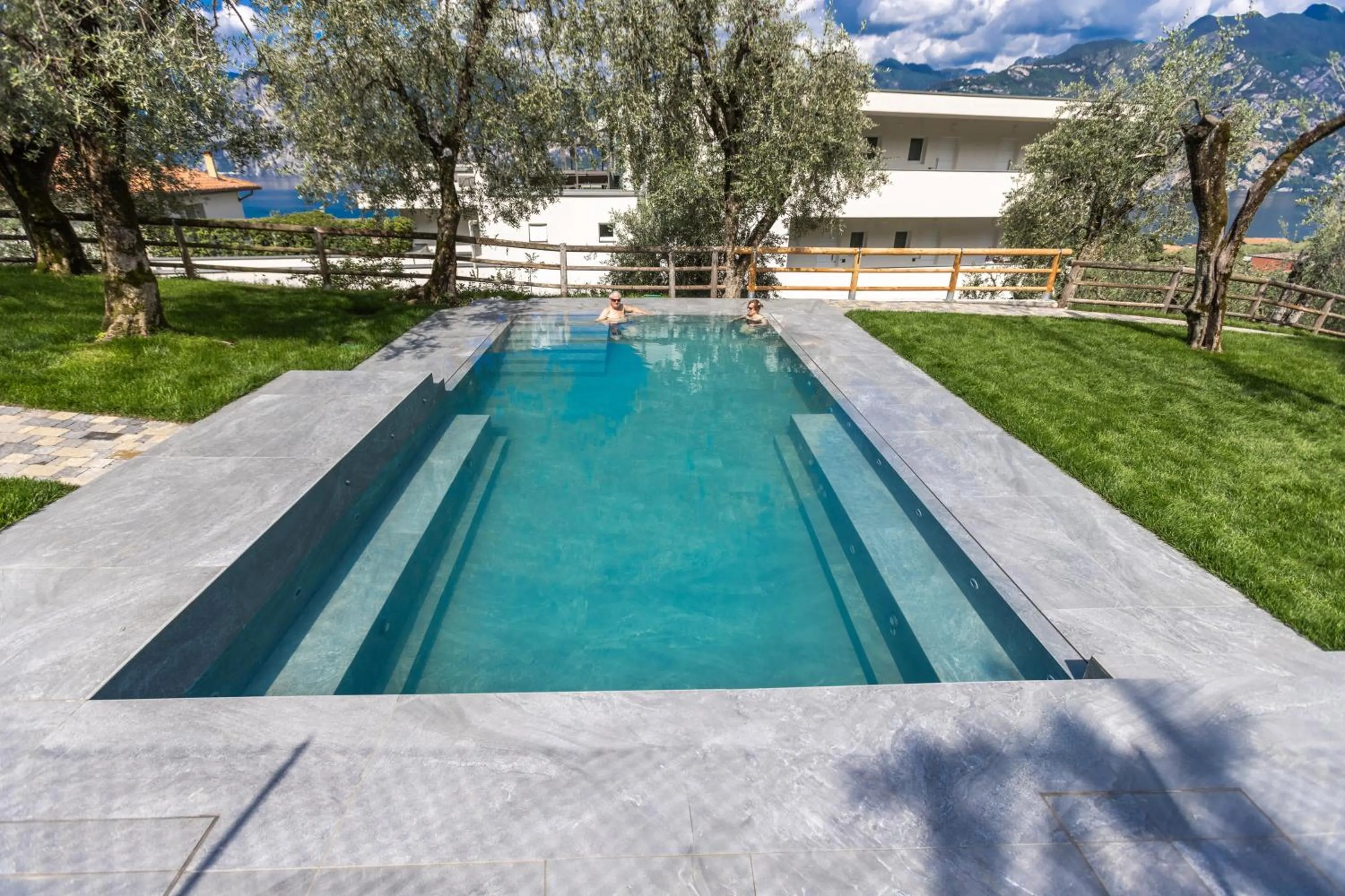 Hot Tub in Wellness Hotel Casa Barca (Adult Only)