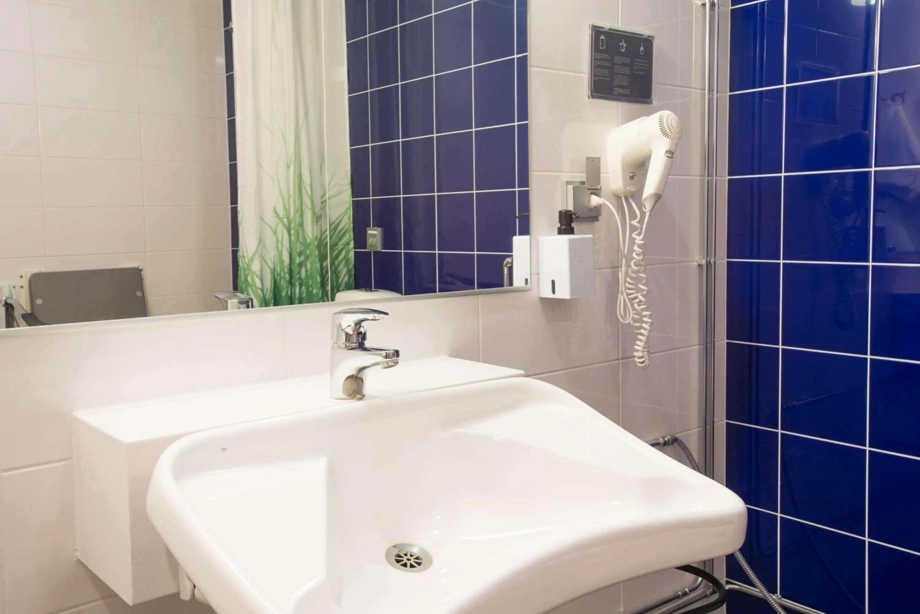 Bathroom in Scandic Seinäjoki