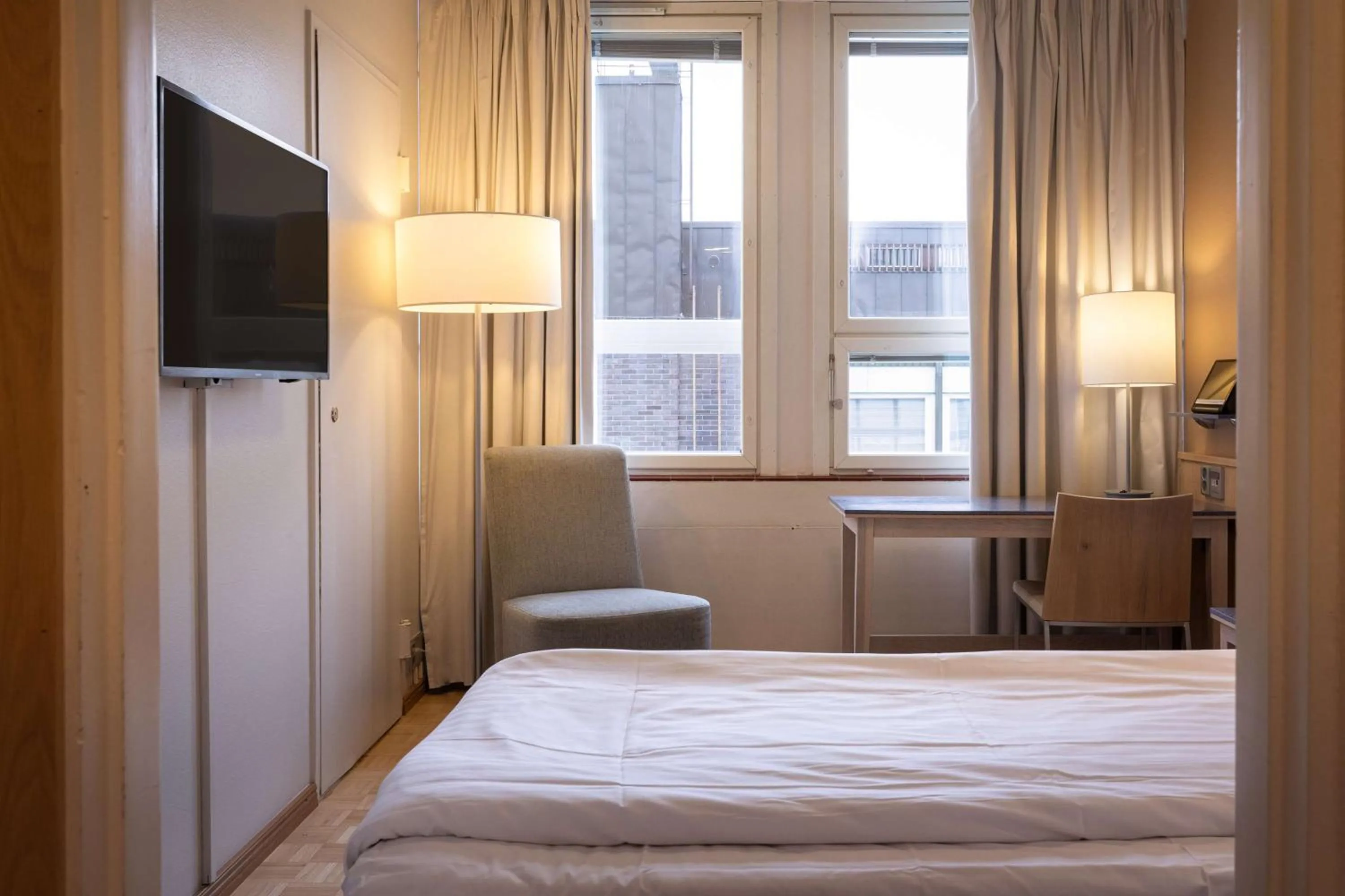 Bedroom, Bed in Scandic Seinäjoki