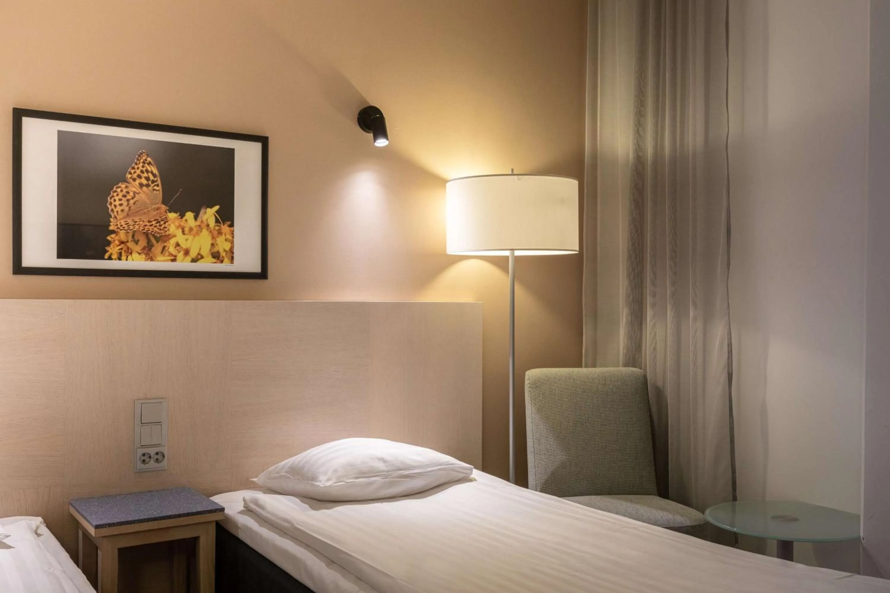 Bedroom, Bed in Scandic Seinäjoki