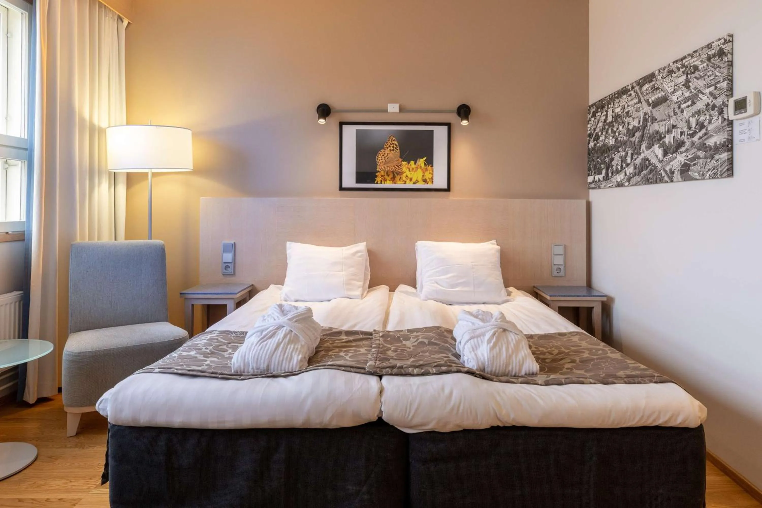 Bedroom, Bed in Scandic Seinäjoki