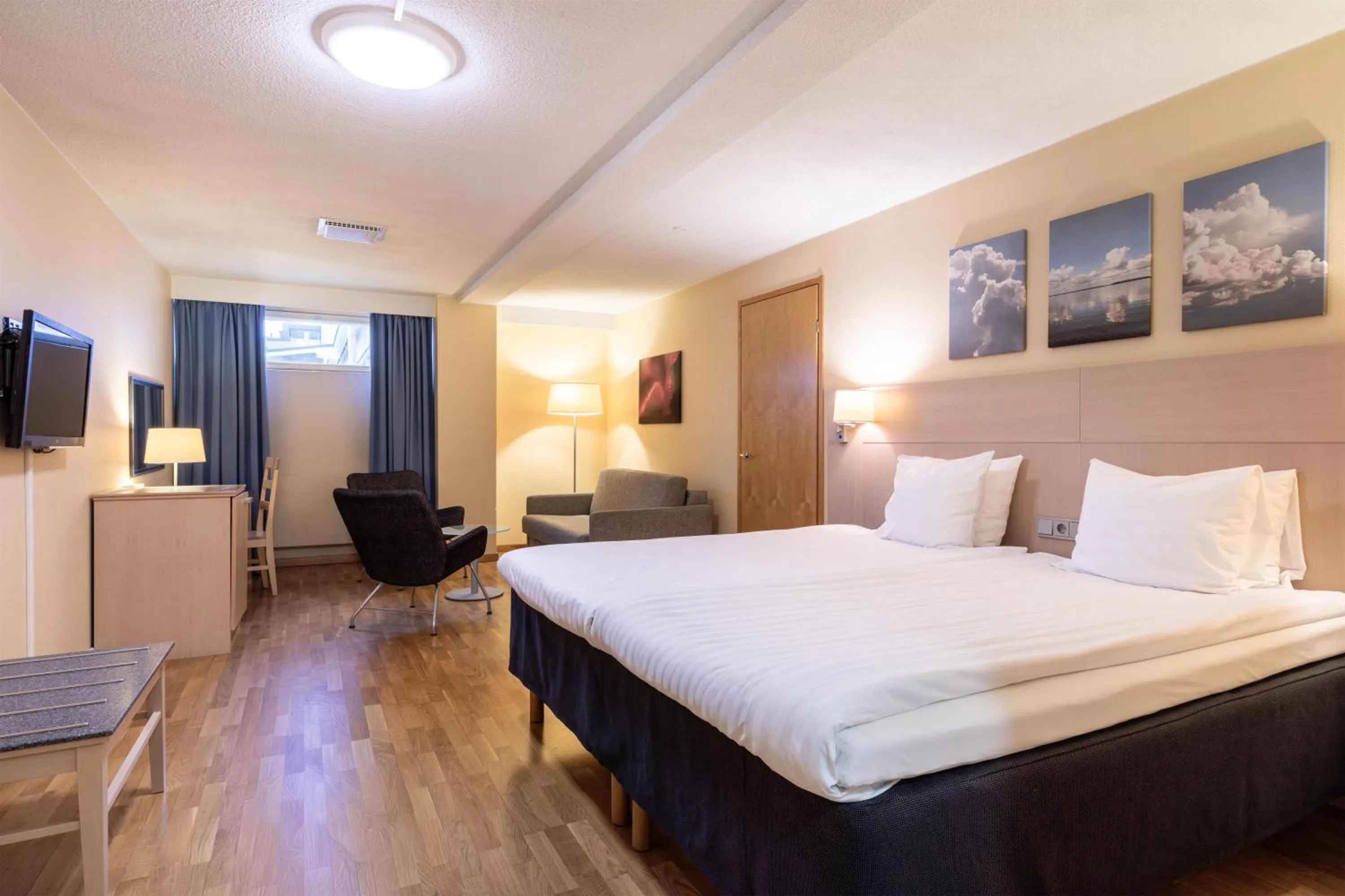 Bedroom, Bed in Scandic Mikkeli