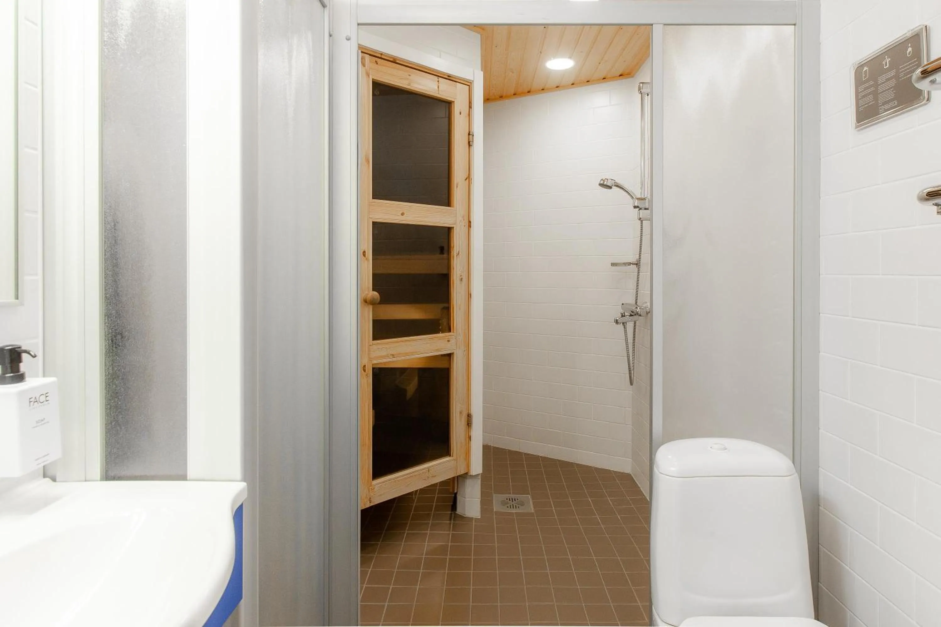 Bathroom in Scandic Mikkeli