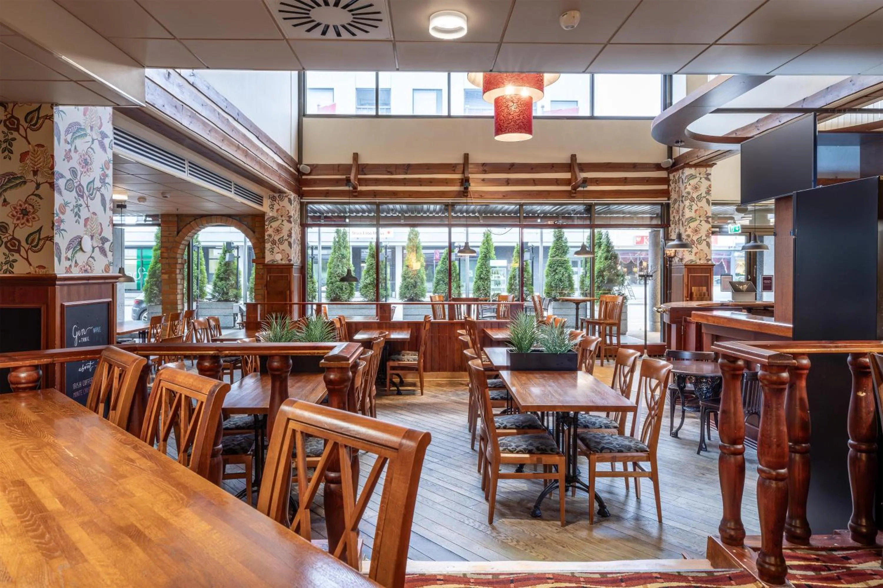 Restaurant/places to eat in Scandic Mikkeli