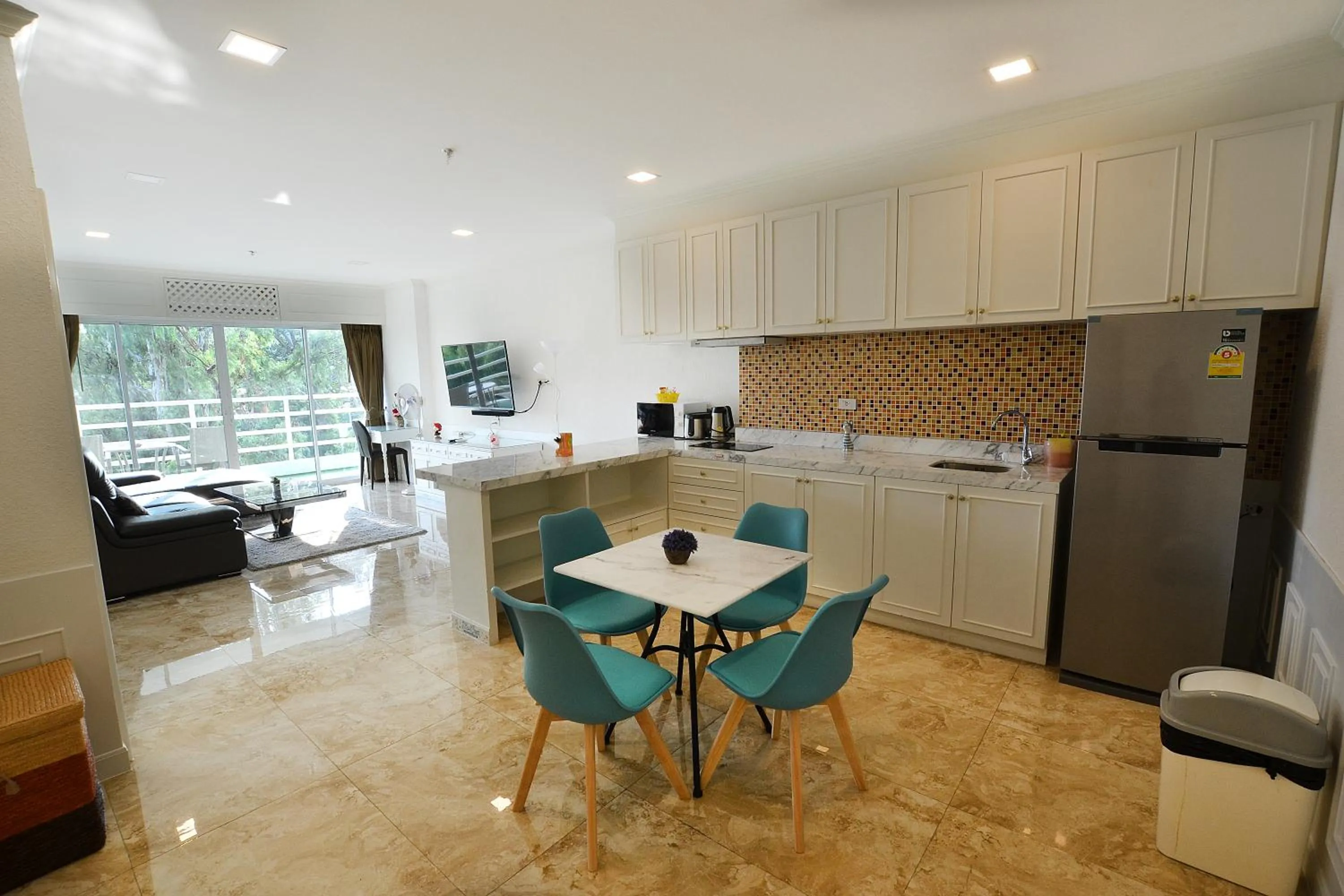 View Talay 6 Pattaya Beach by CANDO