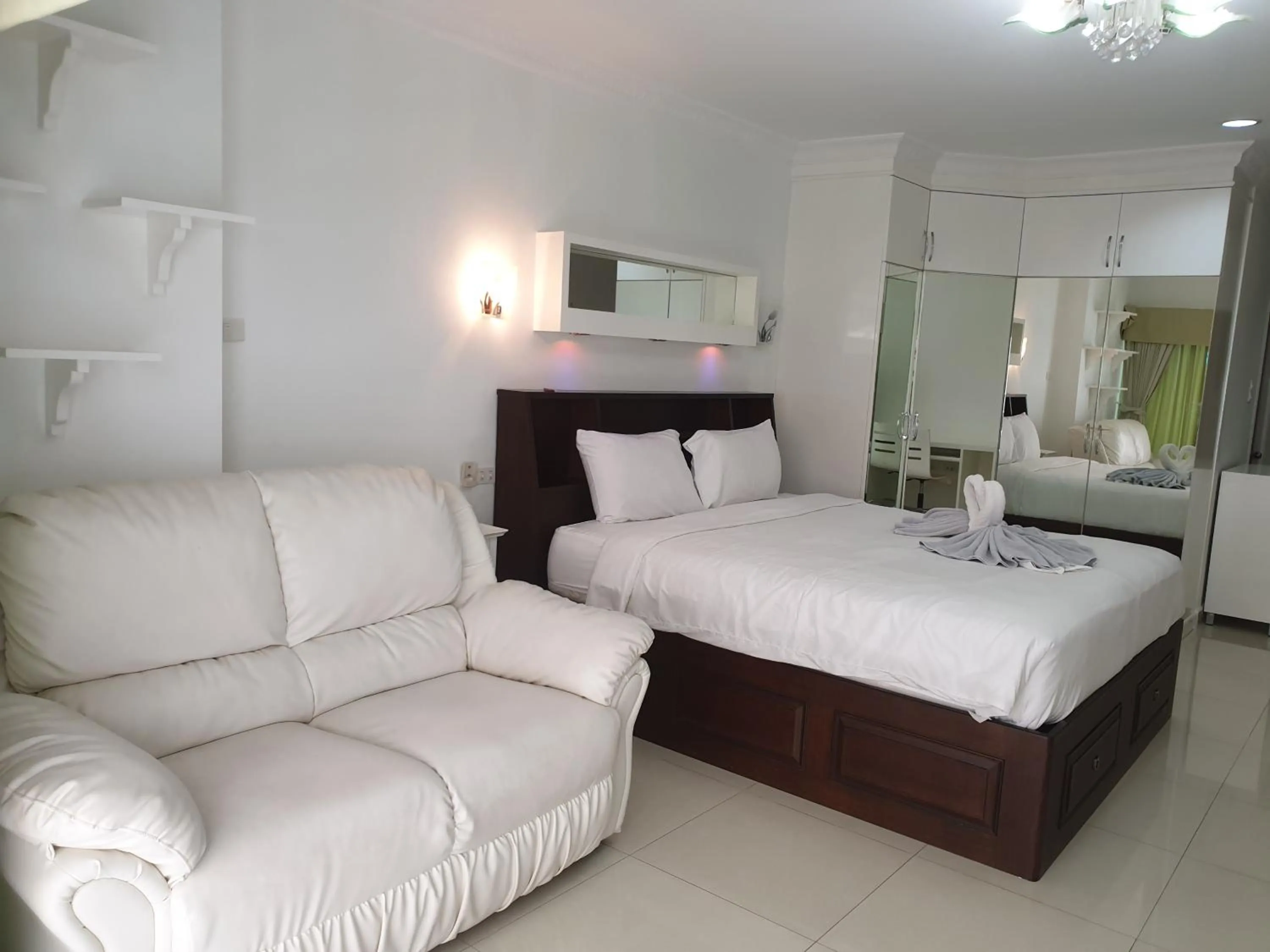 View Talay 6 Pattaya Beach by CANDO