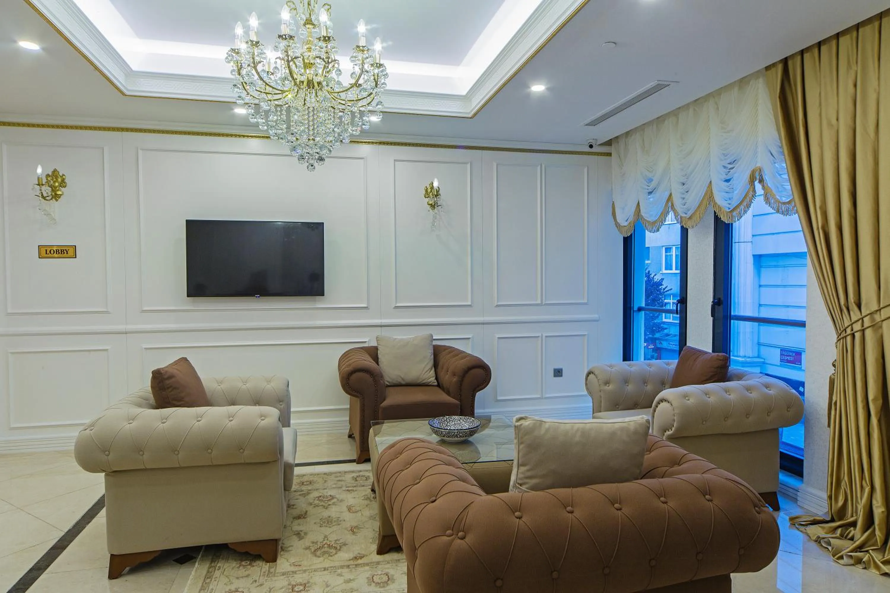 Lobby or reception in Grand Naki Hotel