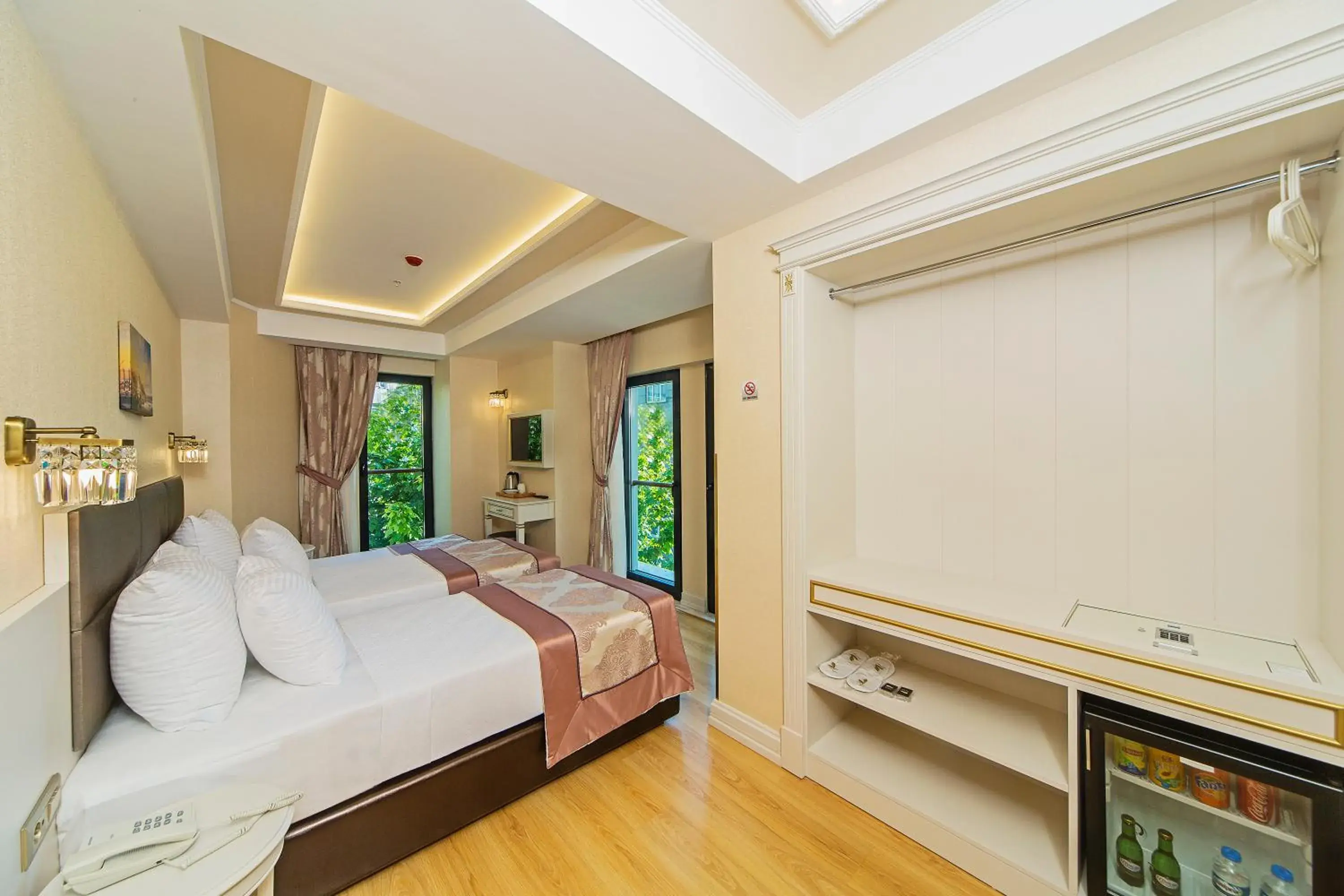 Standard Triple Room in Grand Naki Hotel Standard Triple Room in Grand Naki Hotel