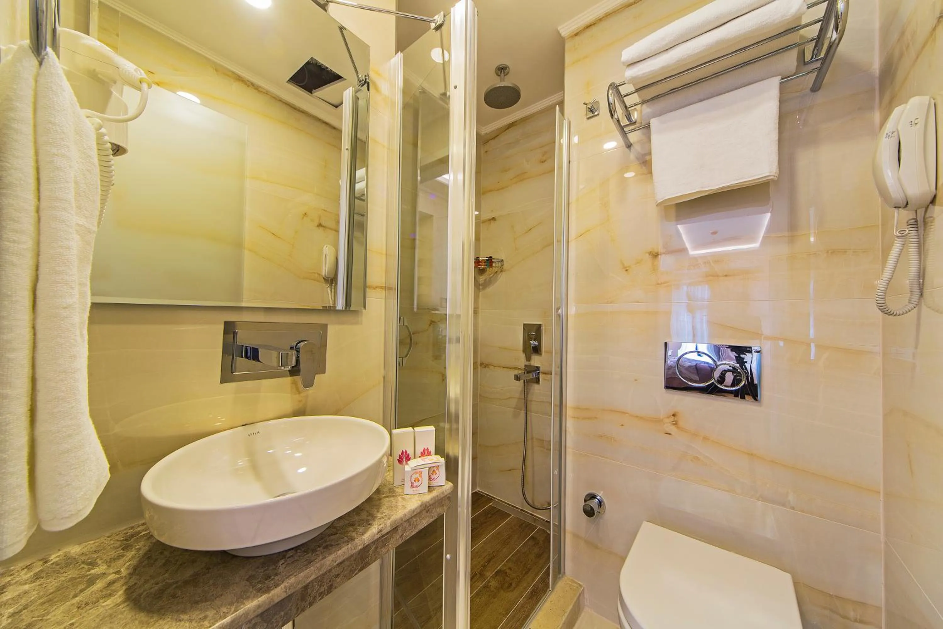 Bathroom in Grand Naki Hotel