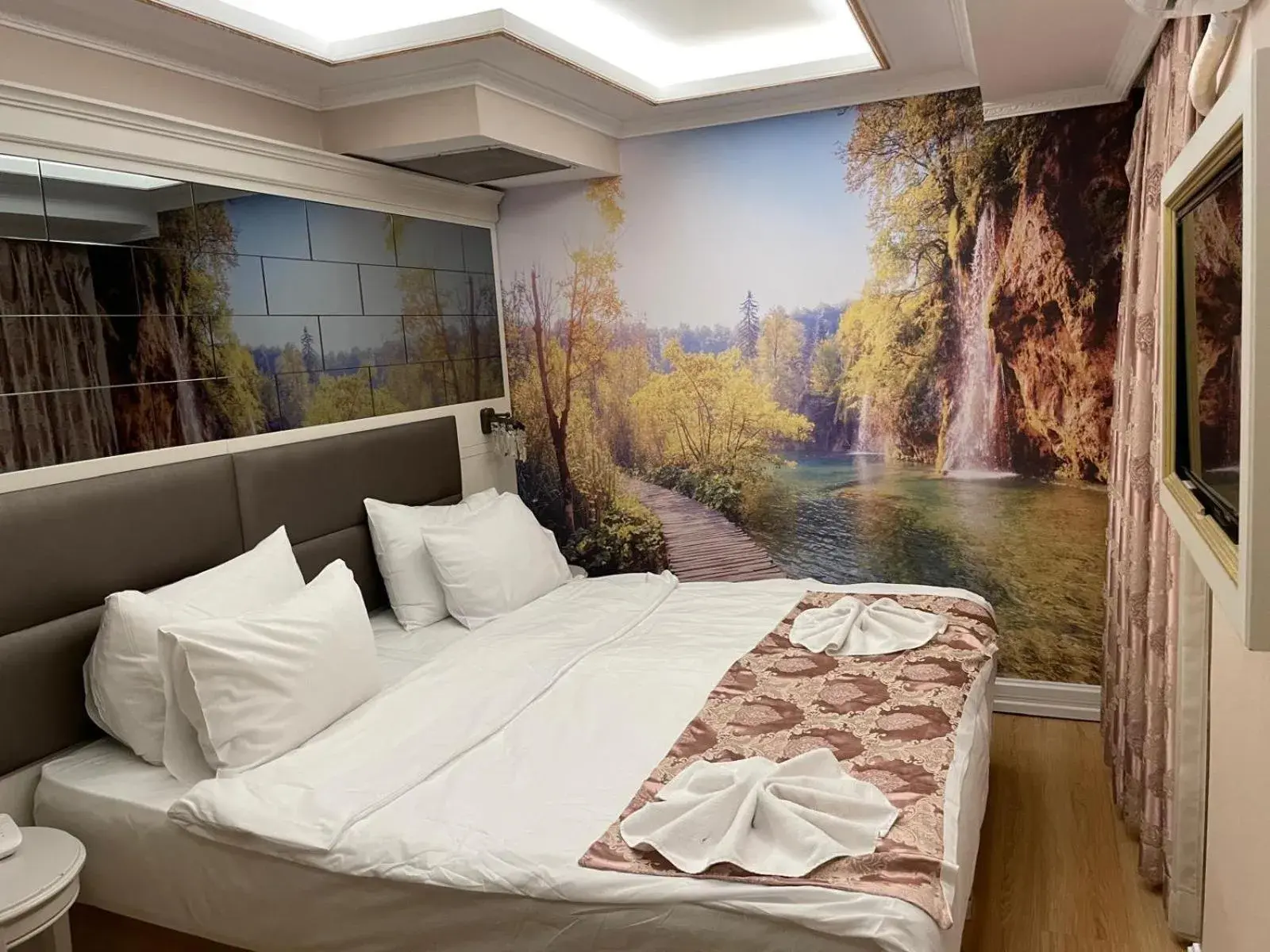 Economy Double Room in Grand Naki Hotel Economy Double Room in Grand Naki Hotel