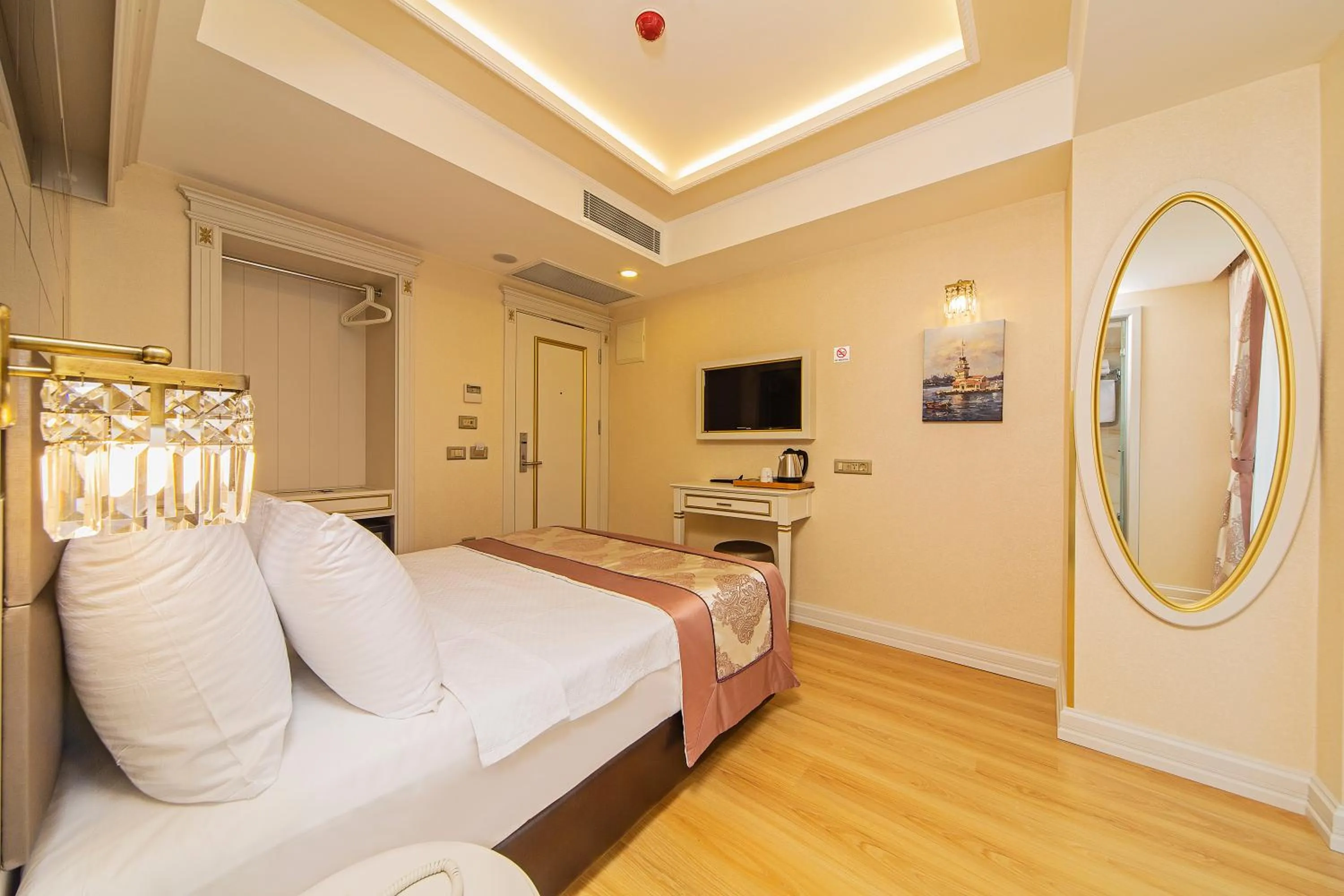 Decorative detail in Grand Naki Hotel