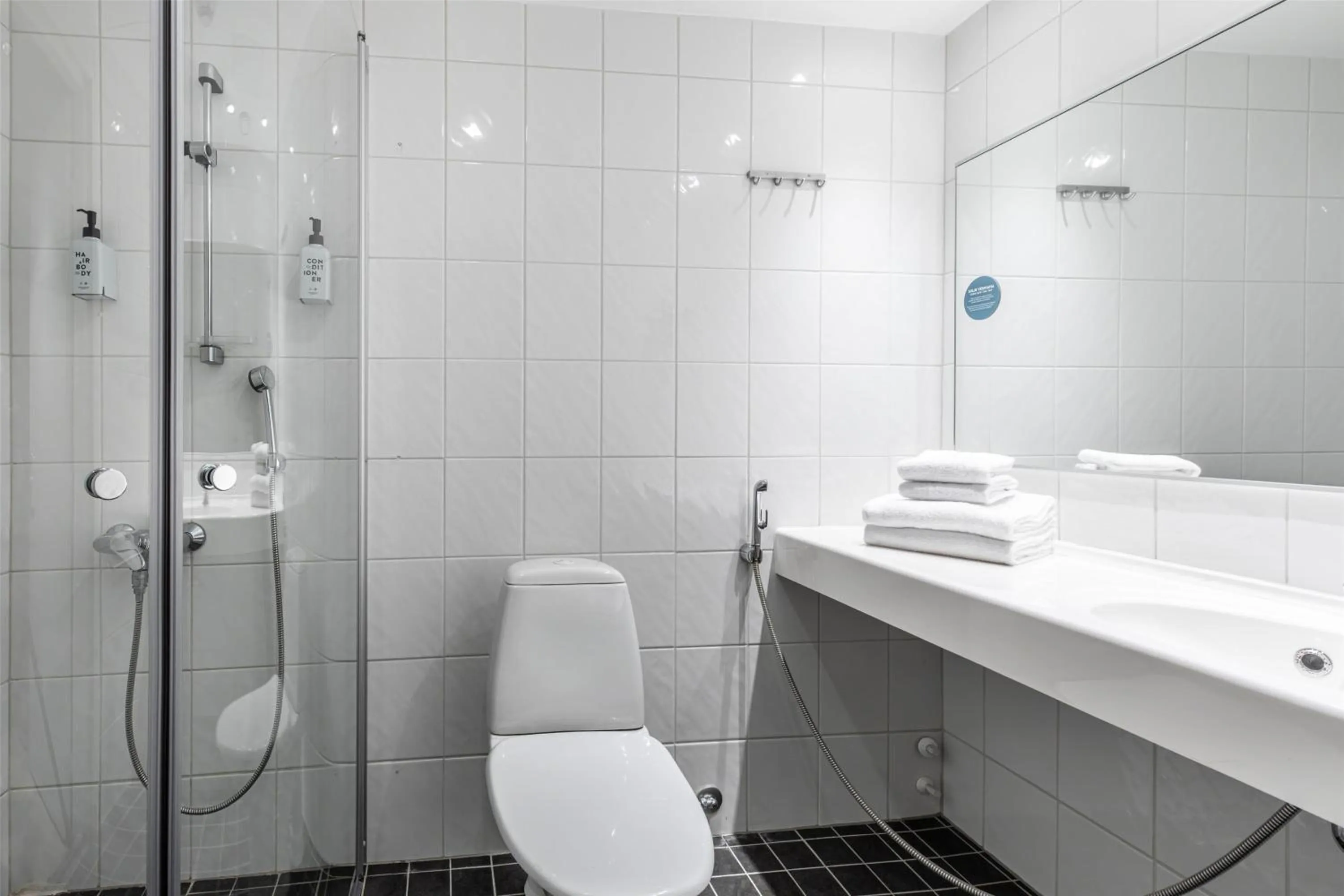 Bathroom in Scandic Laajavuori