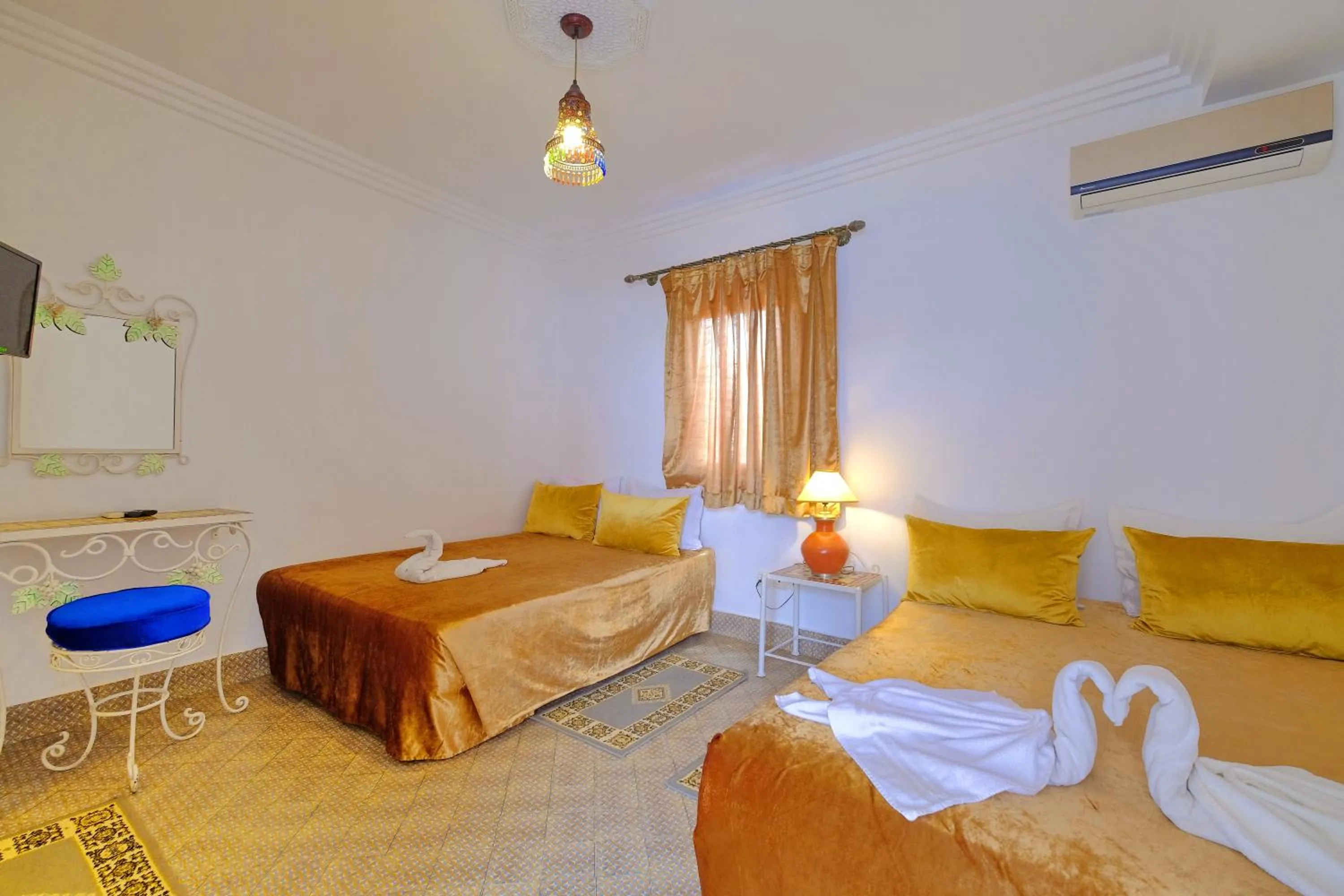 Bed in Riad Hôtel Essaouira