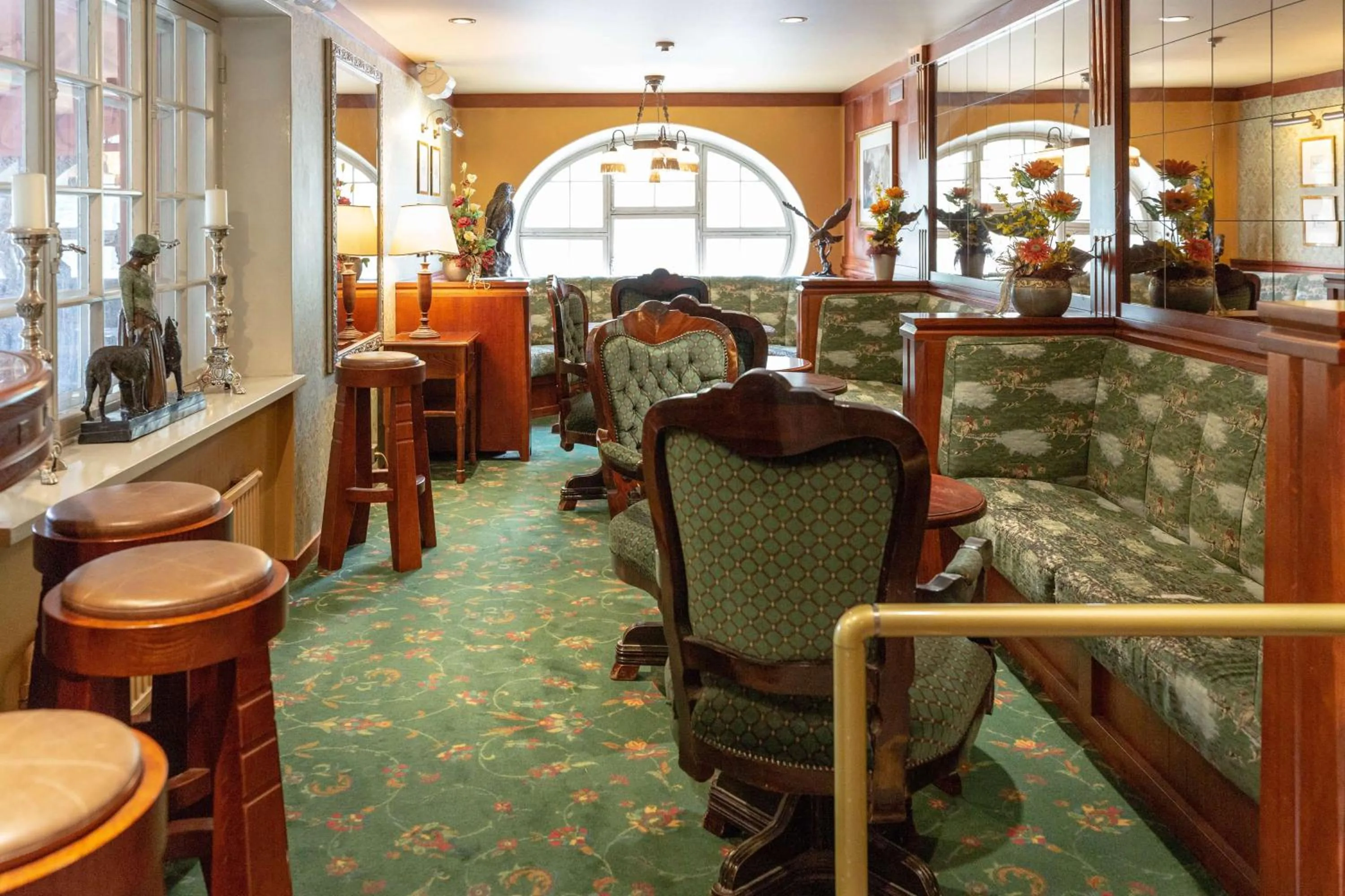 Lounge or bar in Imatran Valtionhotelli