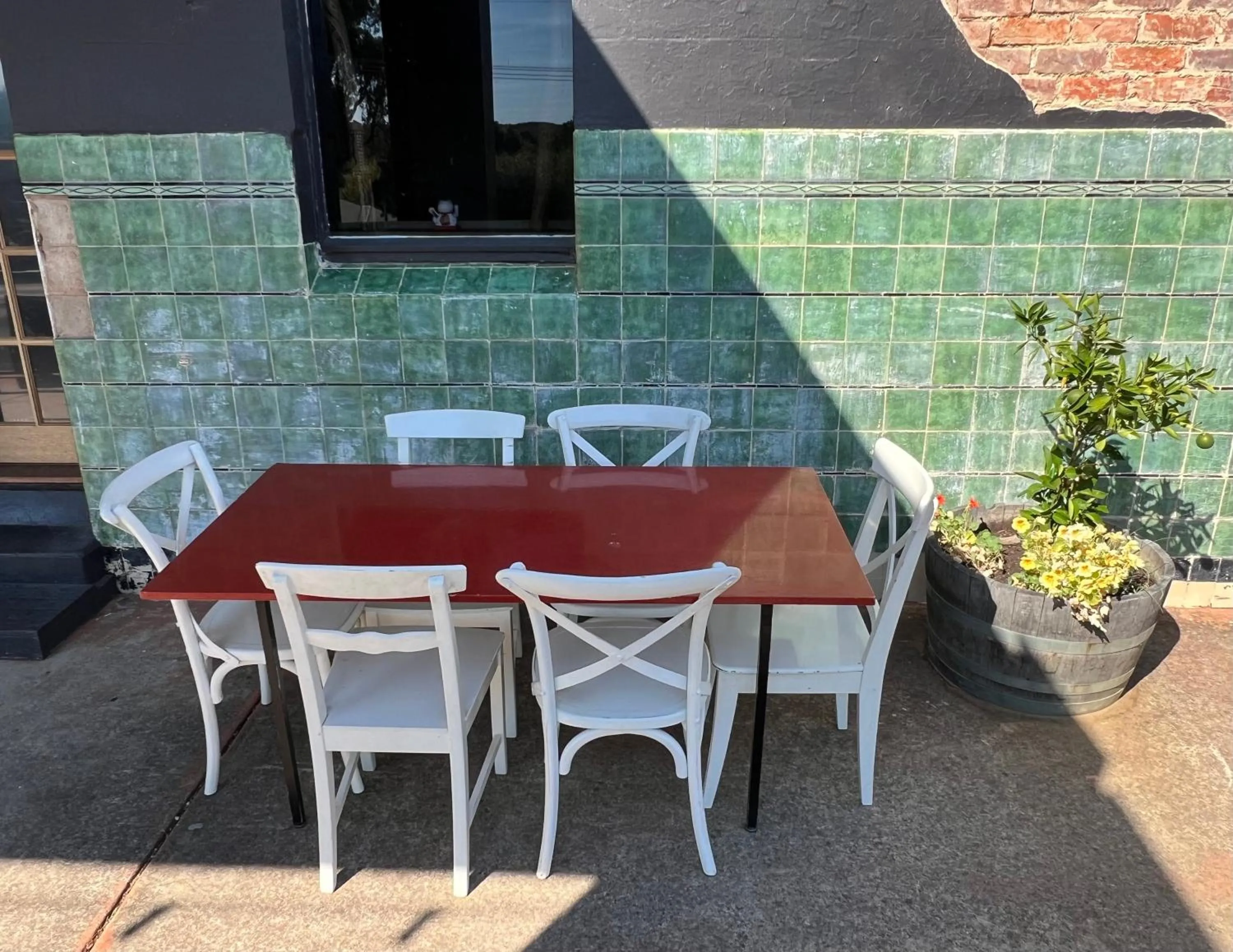 Restaurant/places to eat in The Albion Motel Castlemaine