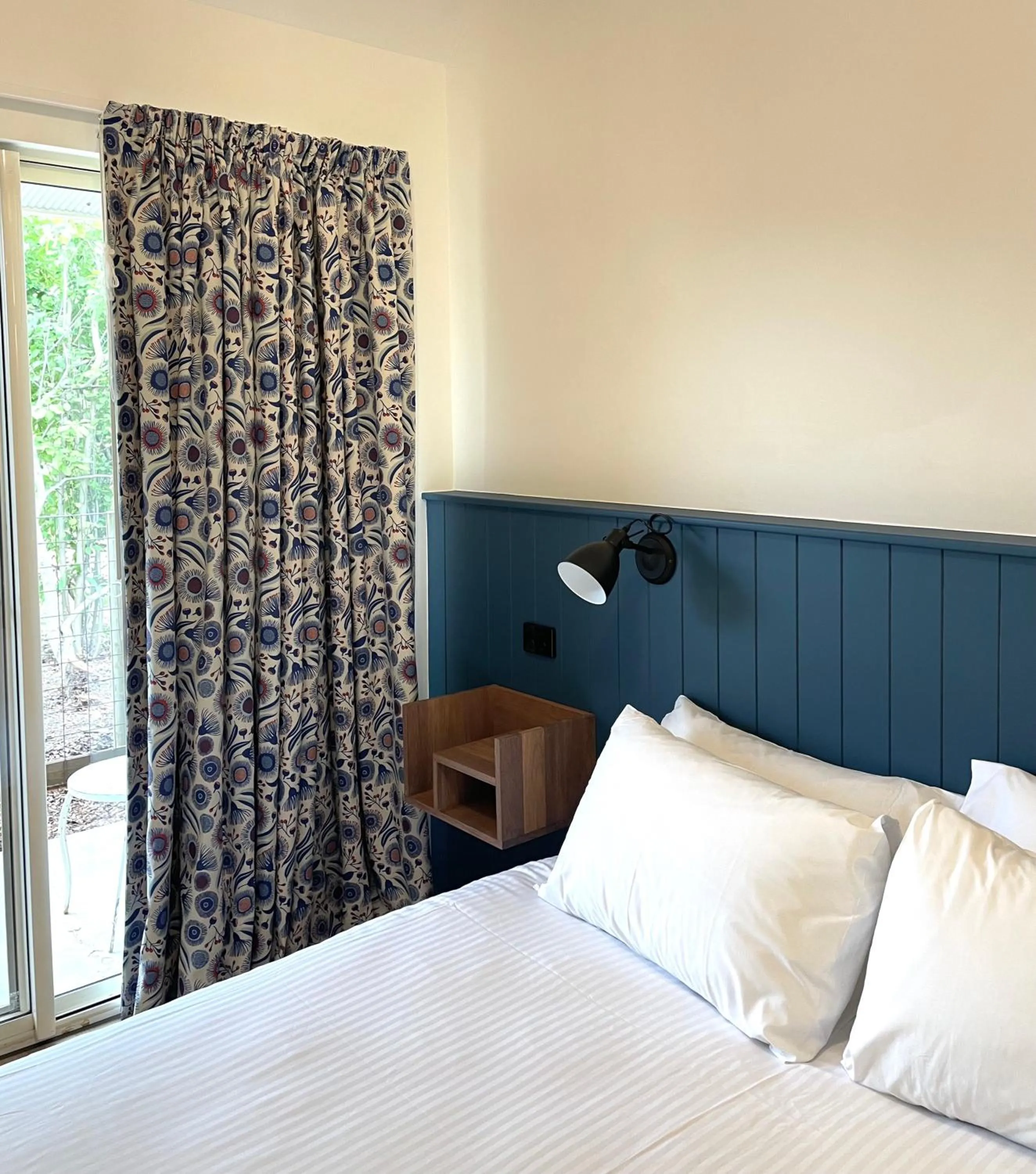 Bed in The Albion Motel Castlemaine