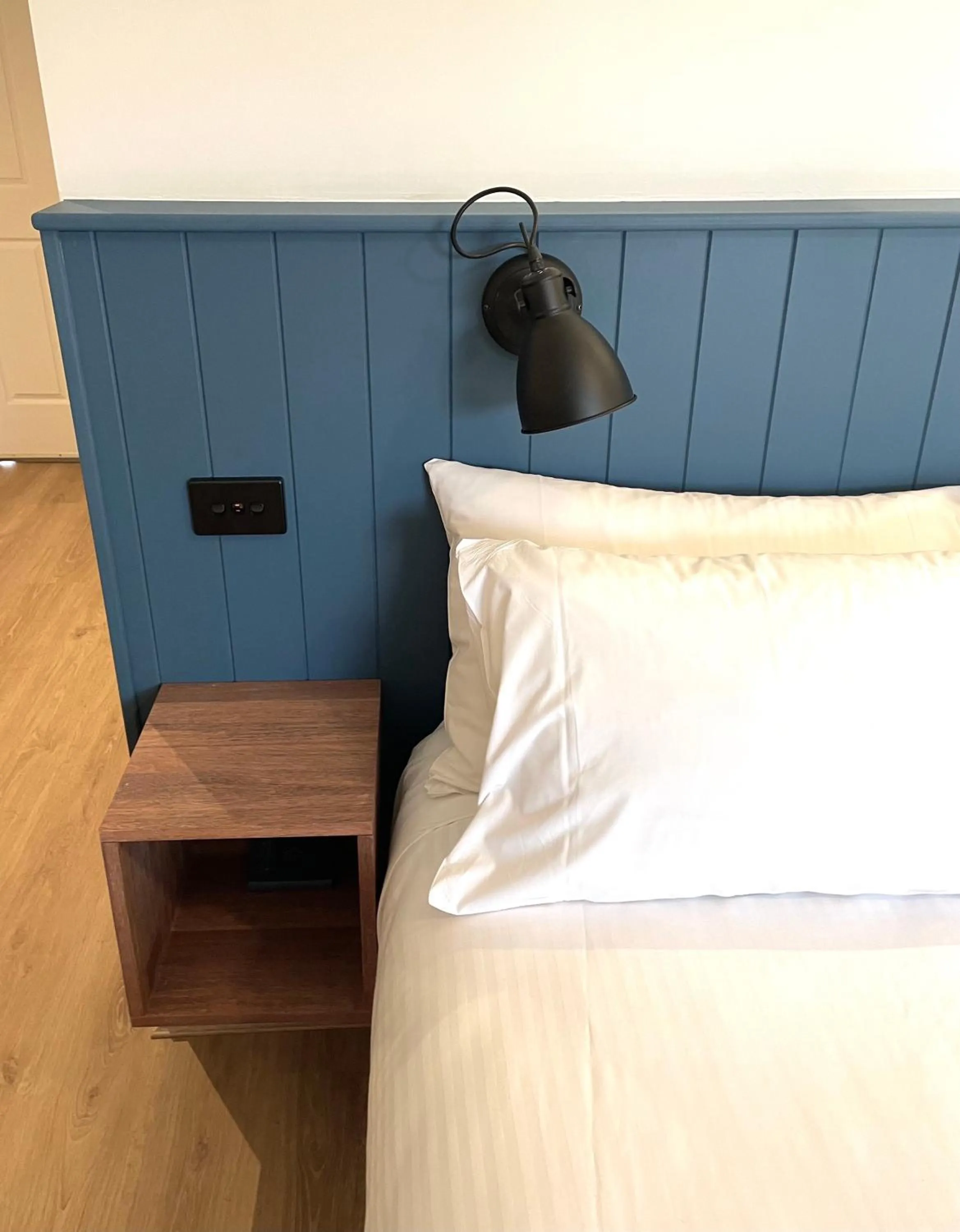 Bed in The Albion Motel Castlemaine