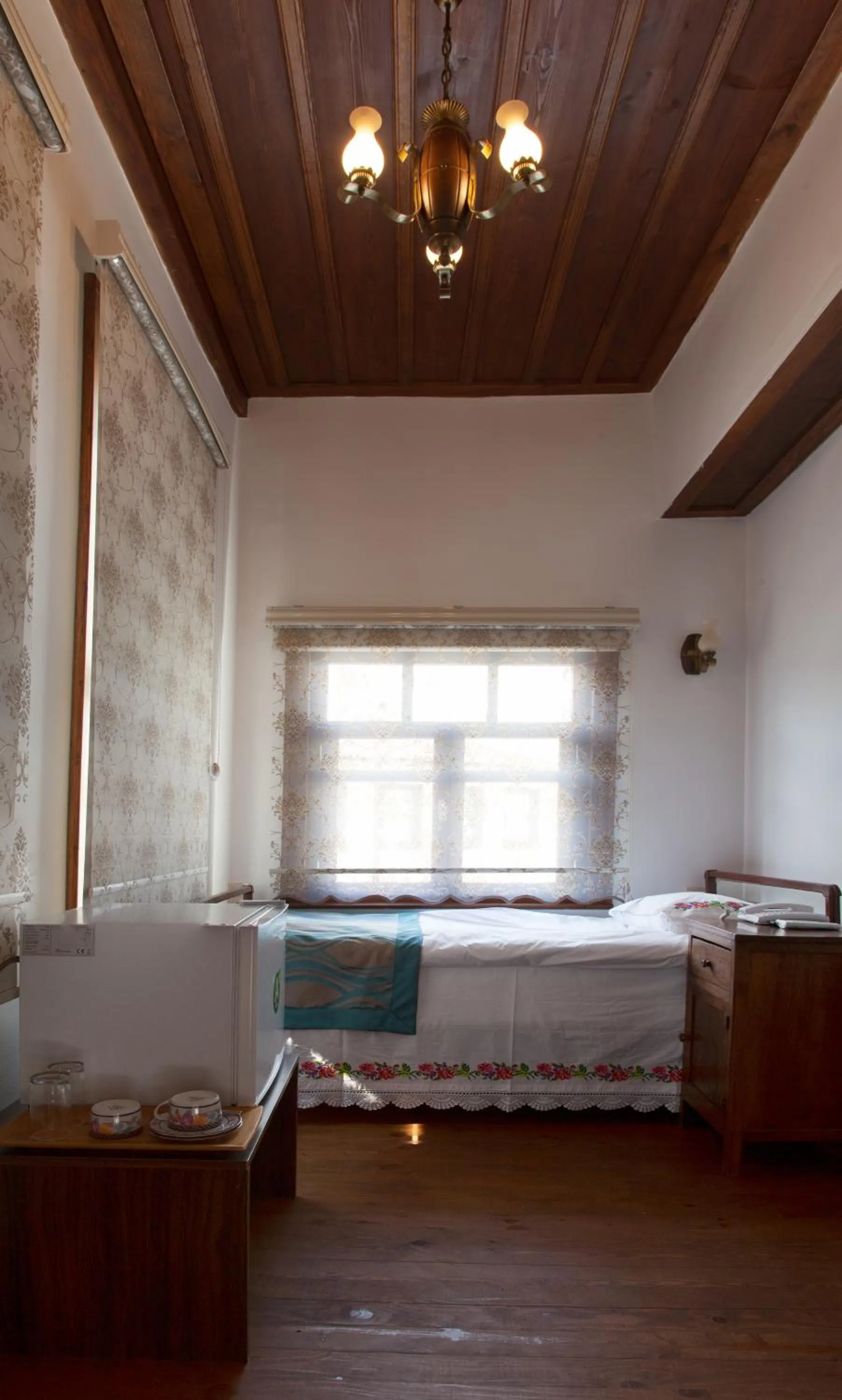 Photo of the whole room, Bed in Lal Hotel Bursa