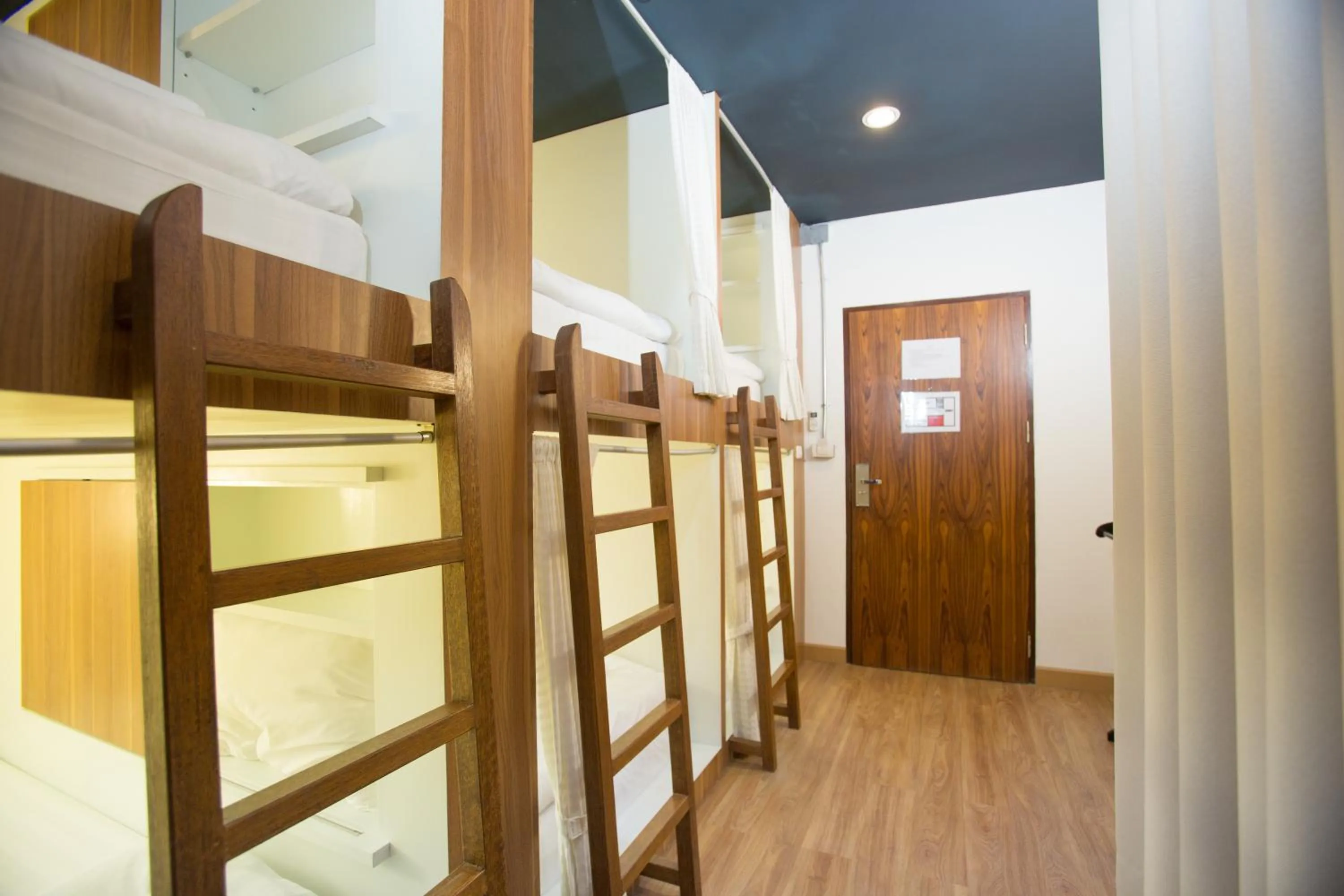 bunk bed in Give Me 5 Hostel