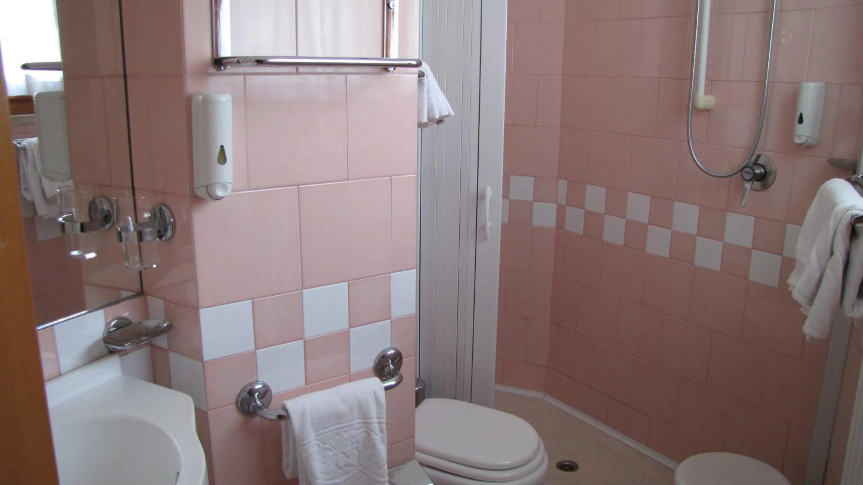 Bathroom in Hotel Lanterna