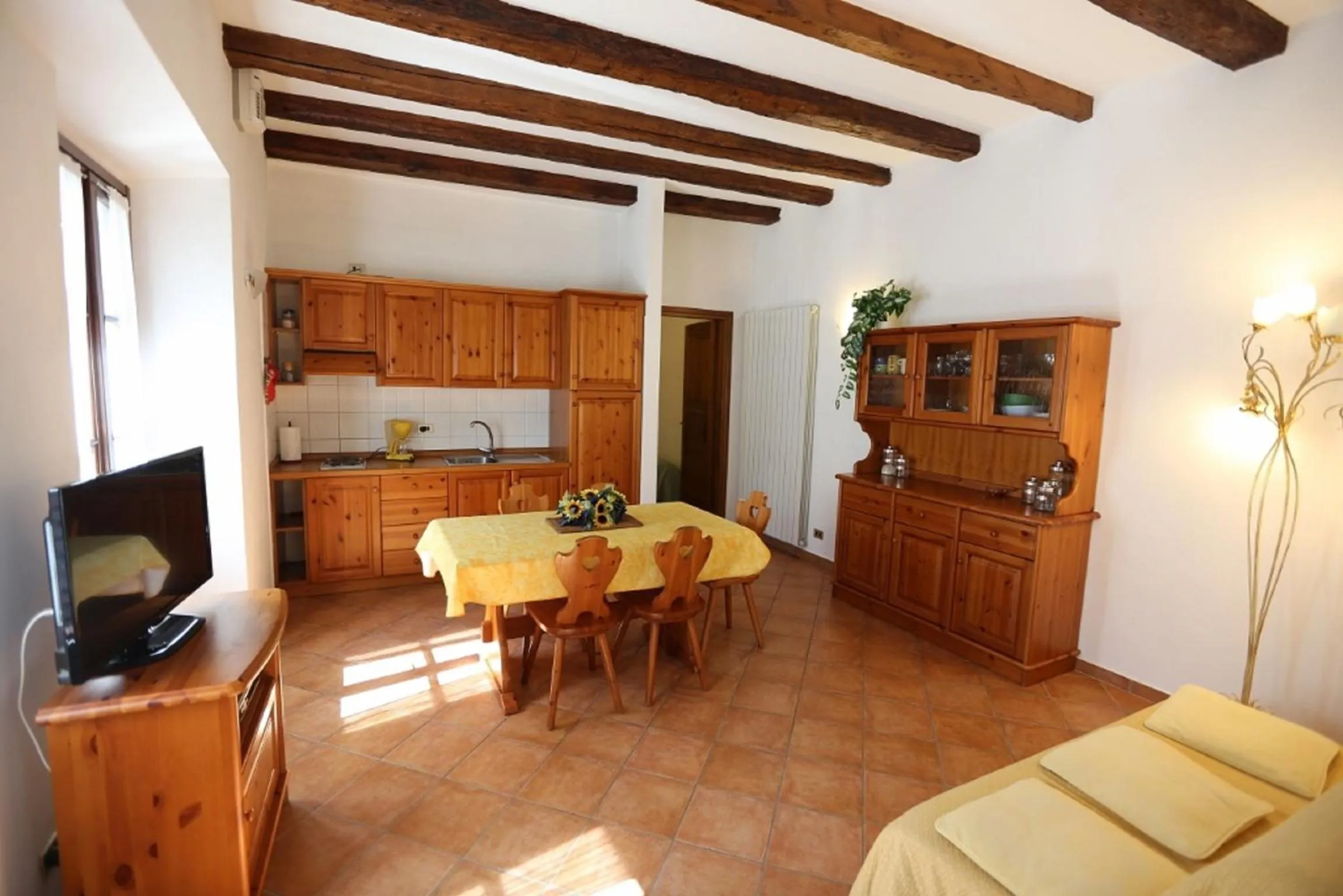 Kitchen or kitchenette in Casa Cannobio