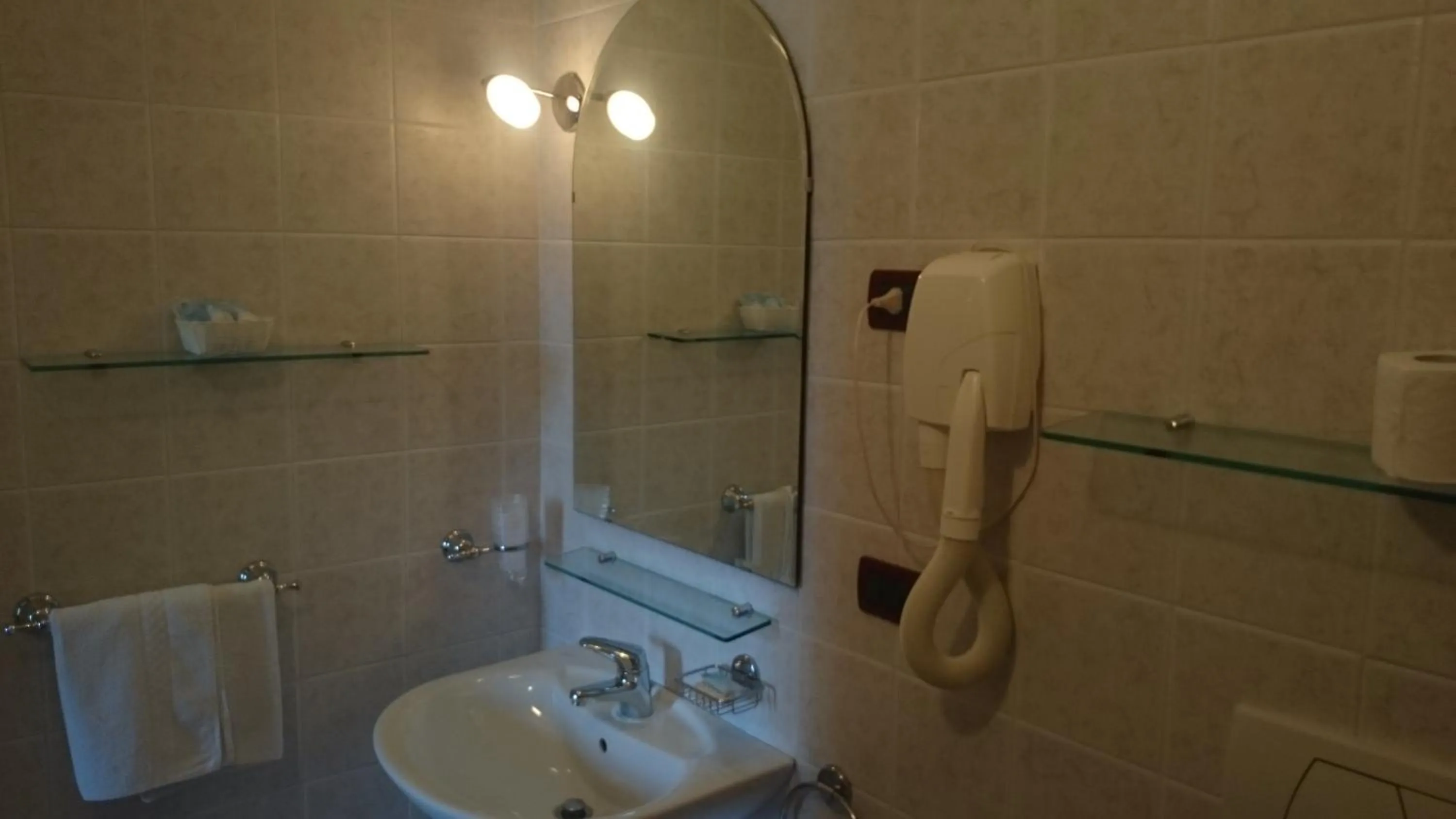 Bathroom in Hotel Pescetto