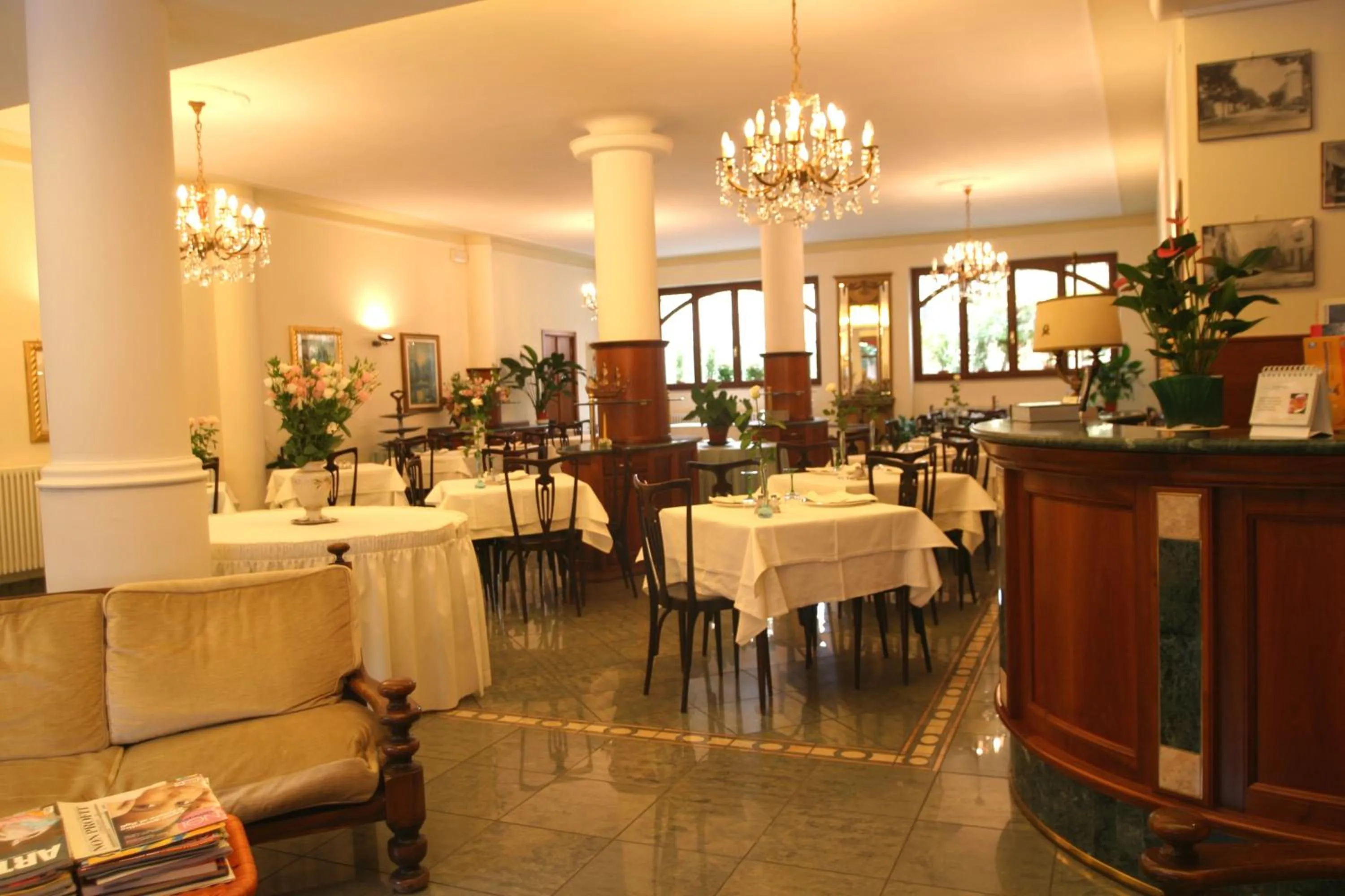 Restaurant/places to eat in Hotel Pescetto