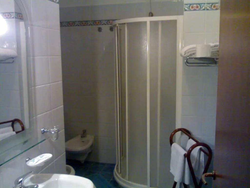 Bathroom in Hotel Pescetto