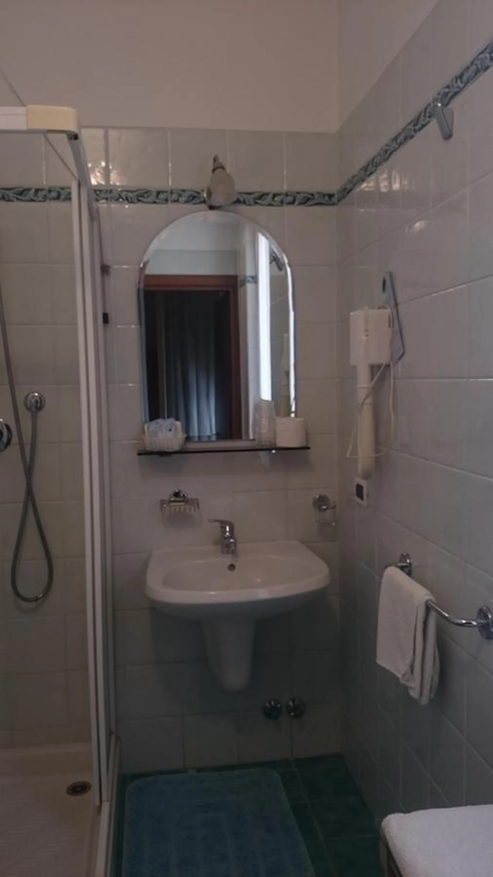 Bathroom in Hotel Pescetto