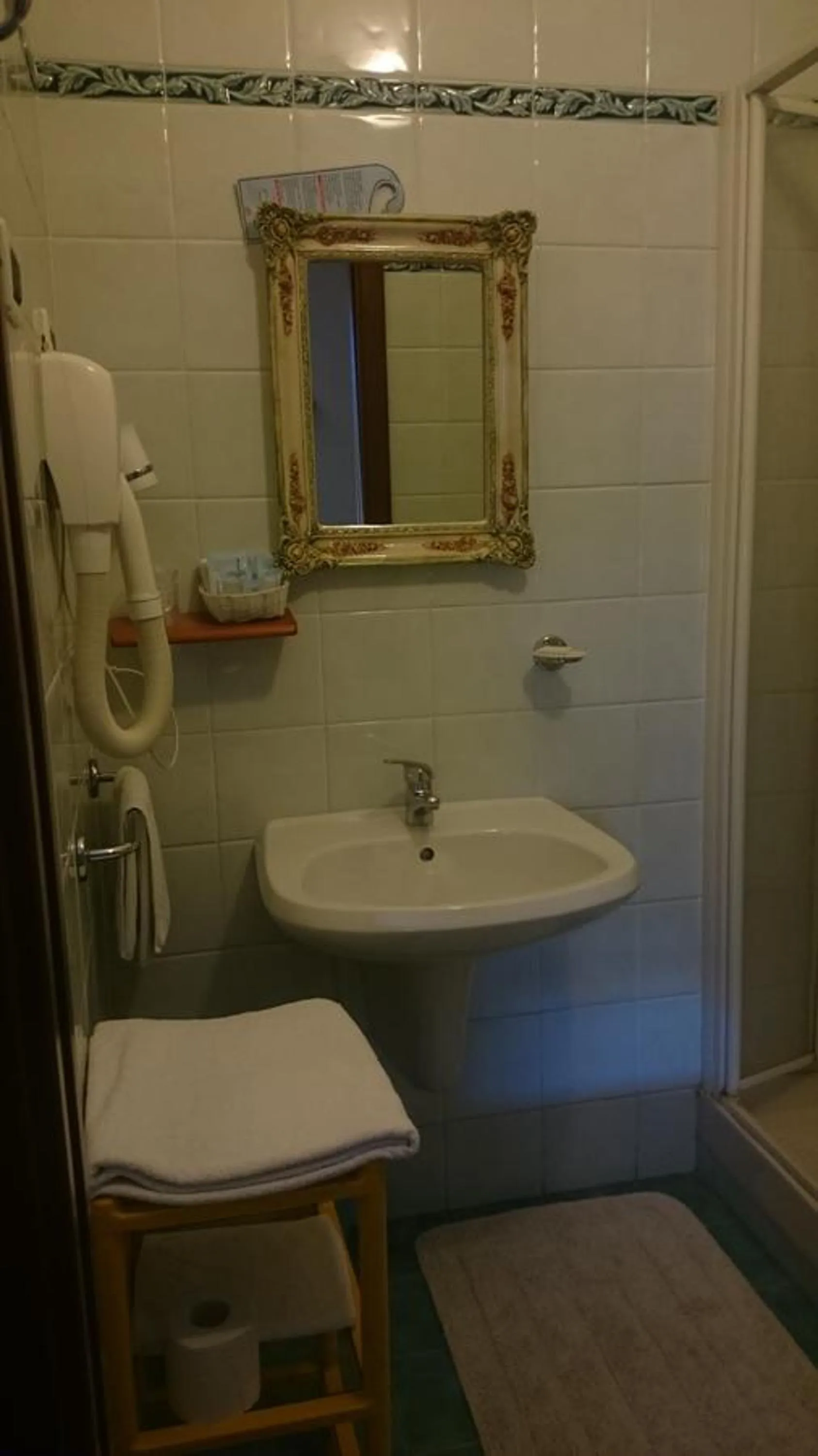 Bathroom in Hotel Pescetto