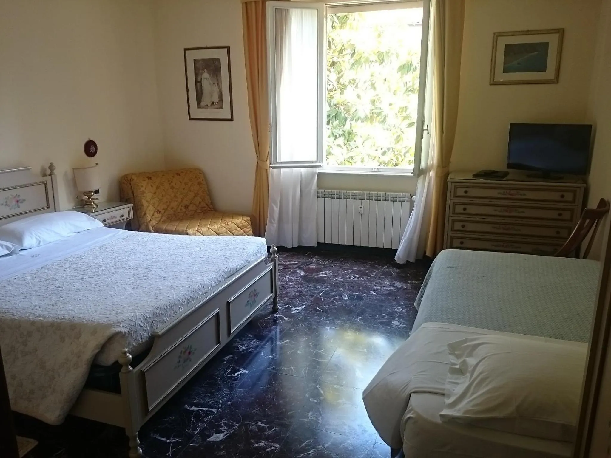 Bed in Hotel Pescetto