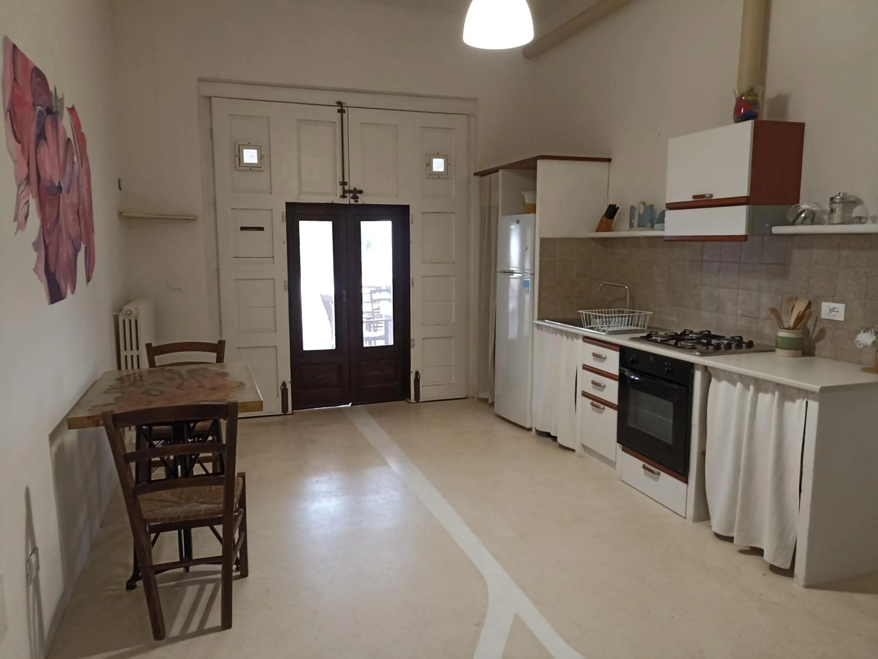 Kitchen or kitchenette in La casa degli artisti