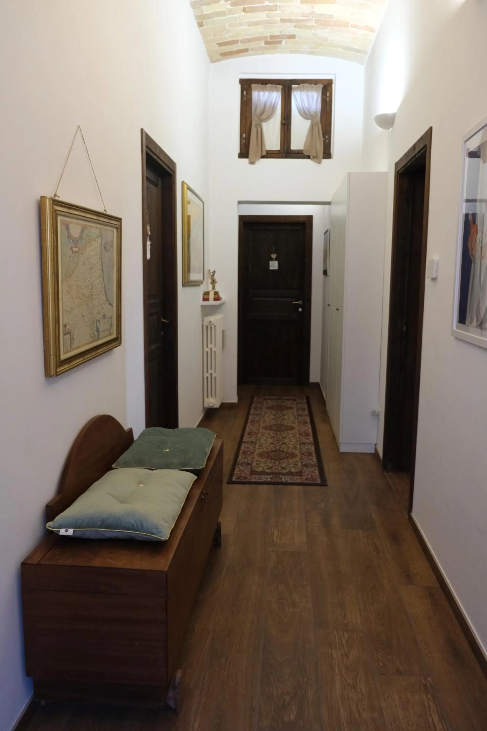 furniture, Bed in Dimora Amina