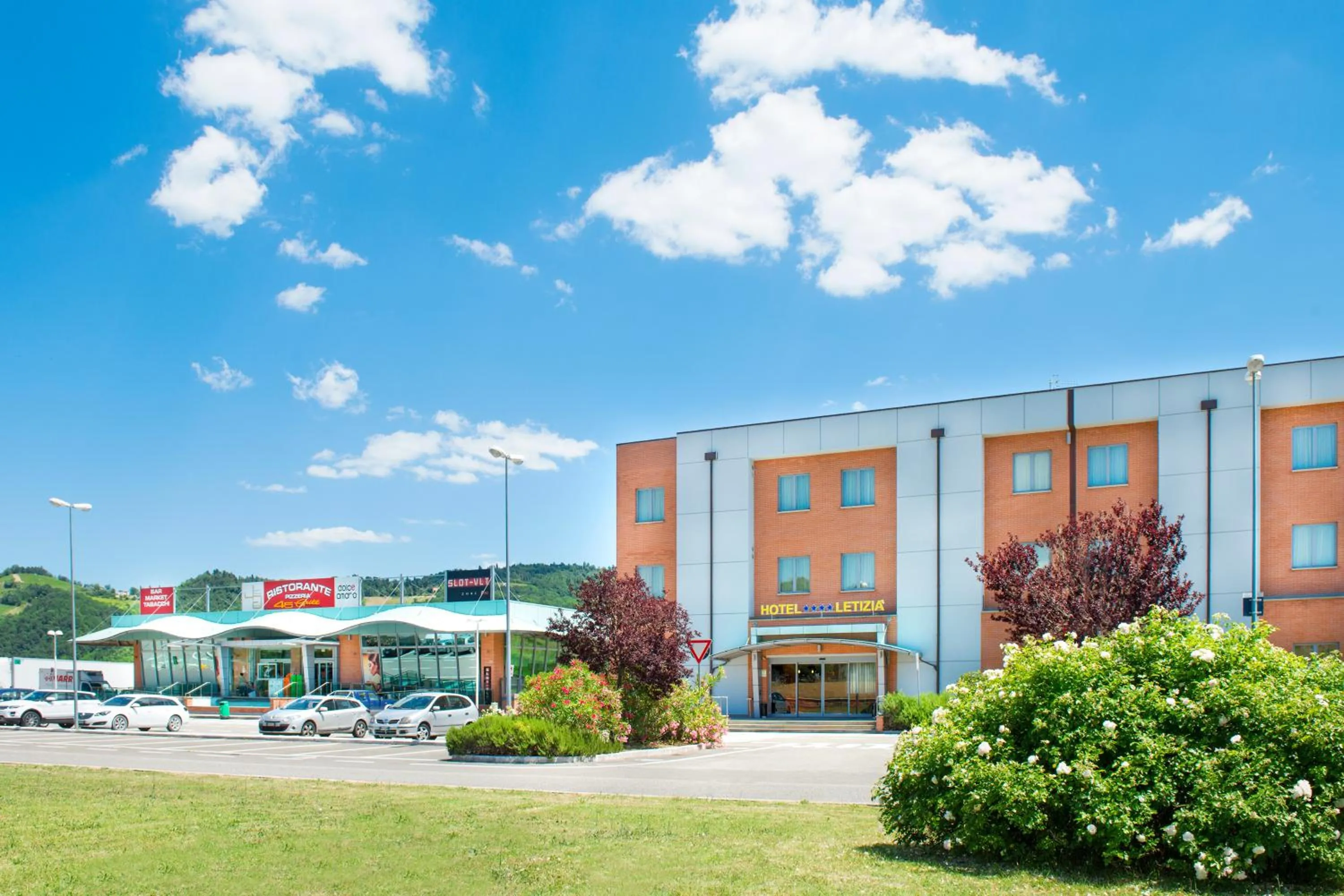 Facade/entrance in Hotel Letizià