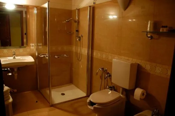 Bathroom in Val Del Rio