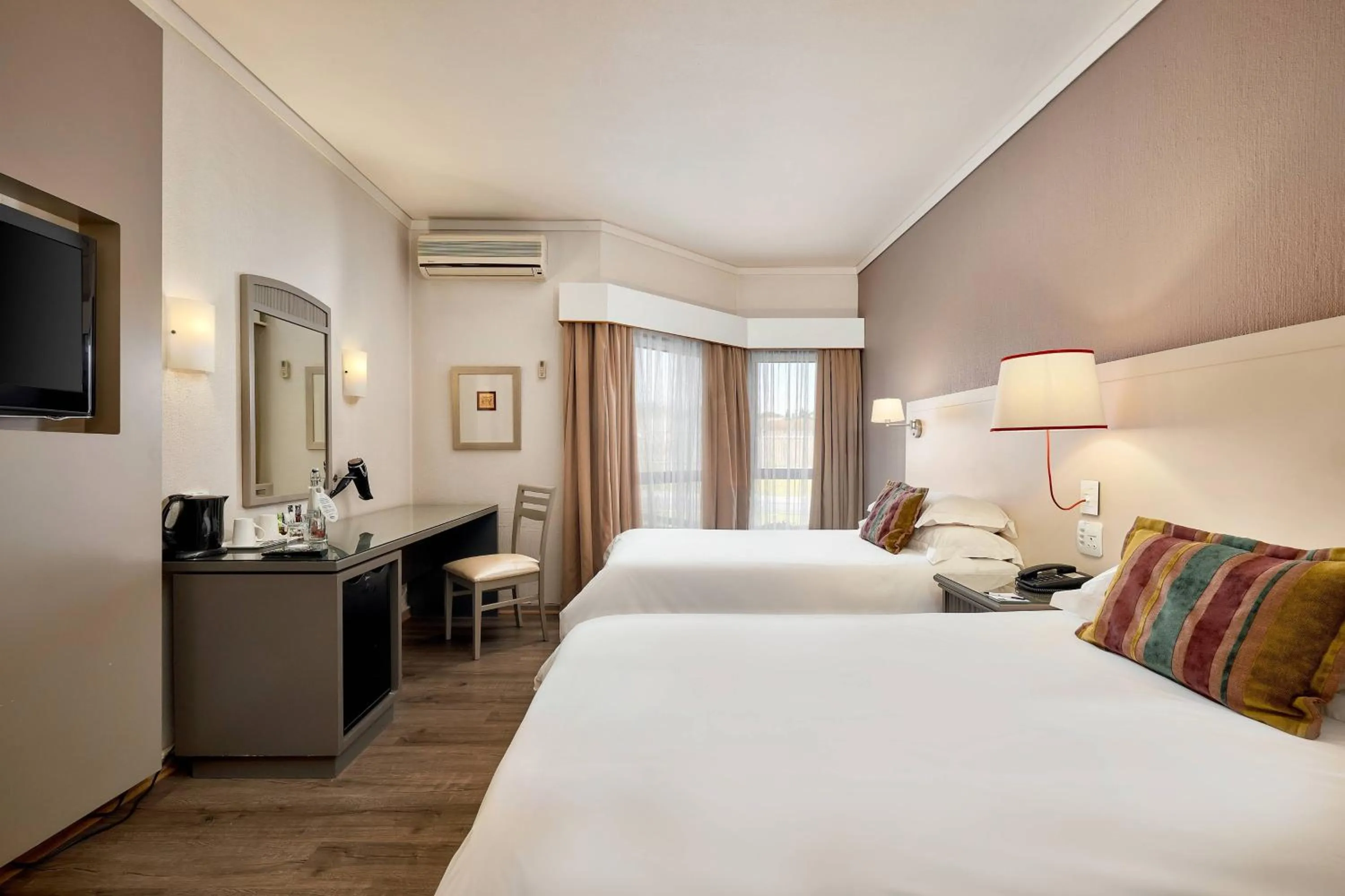 Photo of the whole room, Bed in Protea Hotel by Marriott Midrand