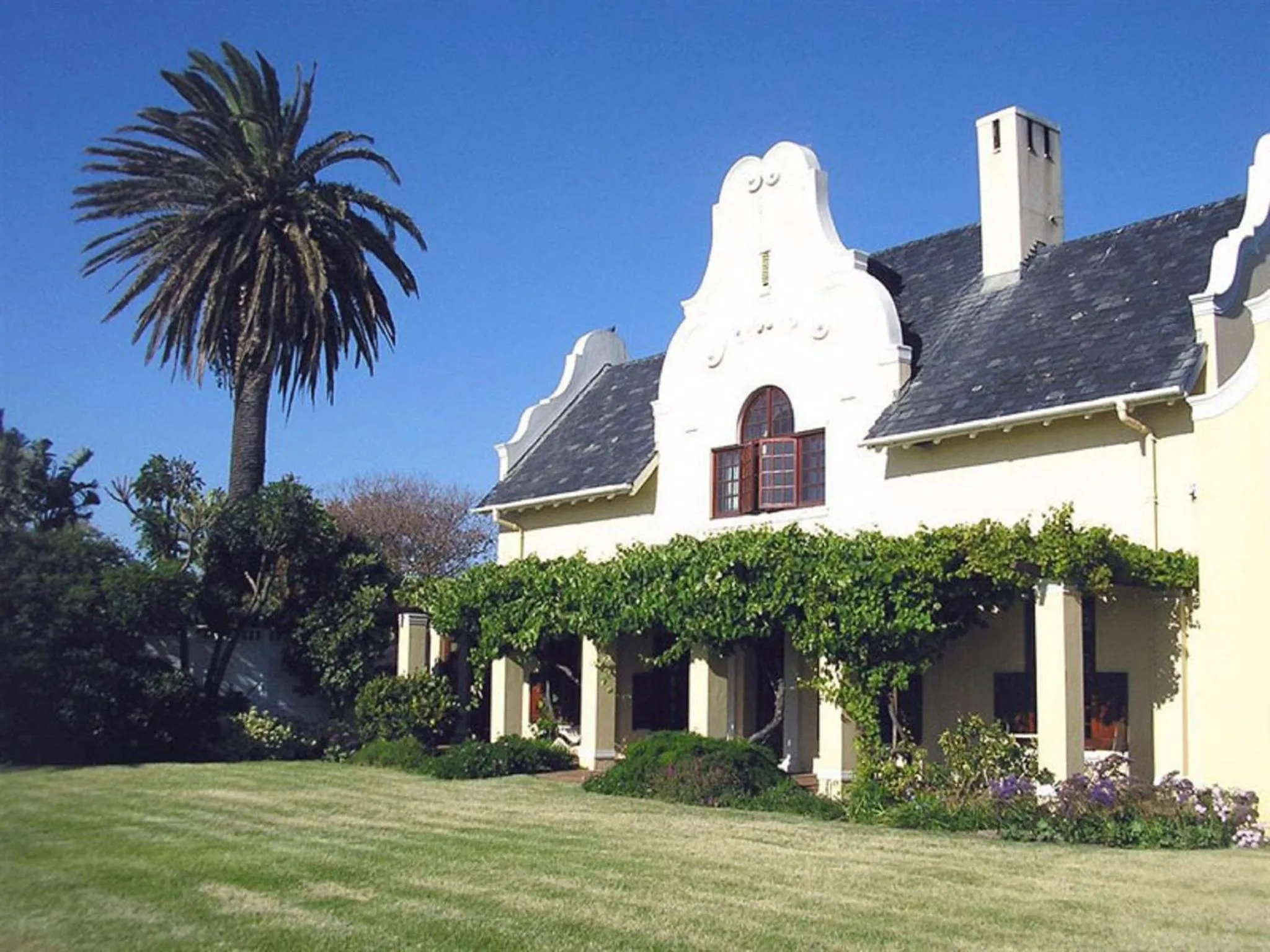 Facade/entrance in Cotswold House