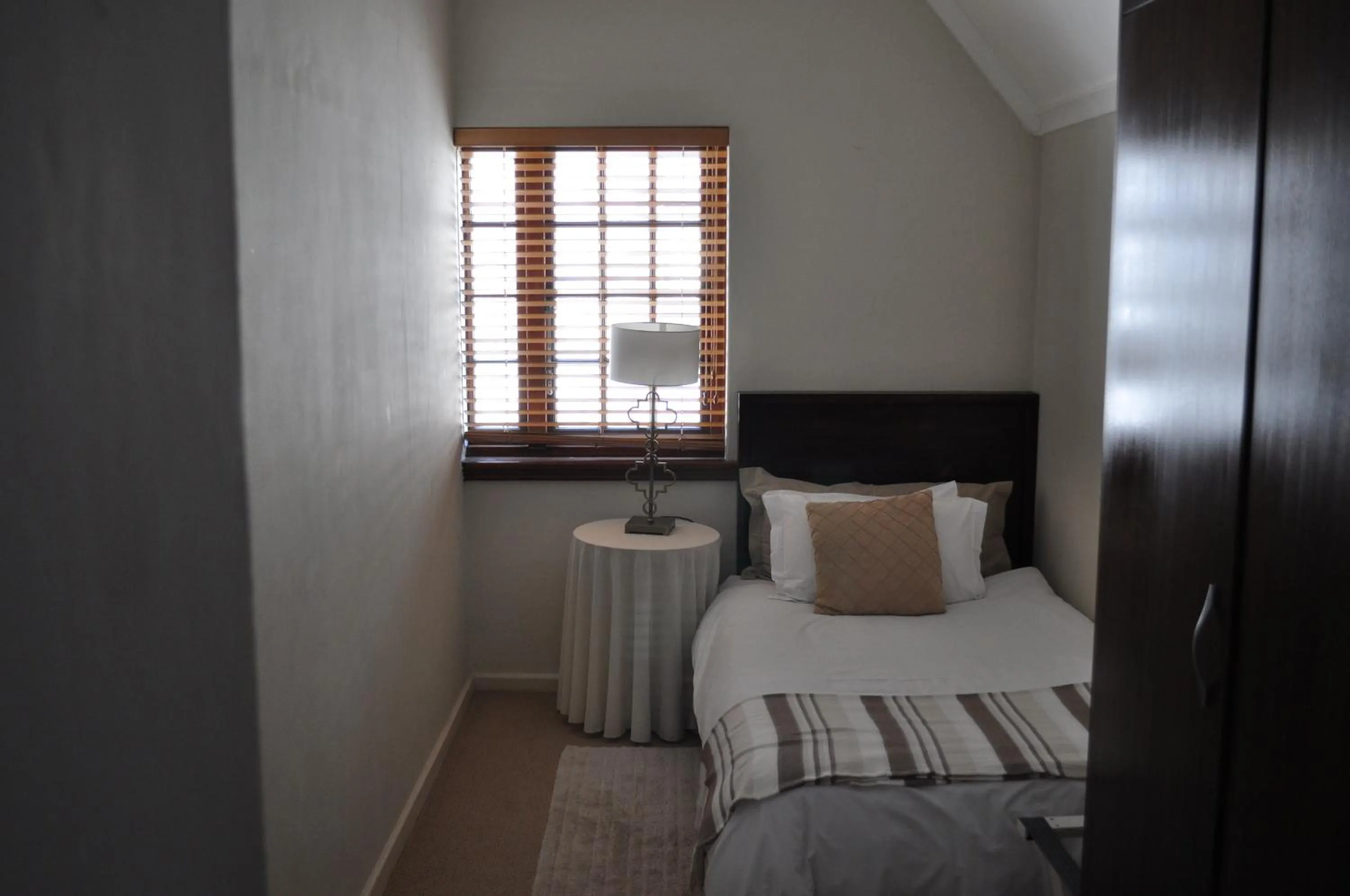 Bedroom, Bed in Cotswold House