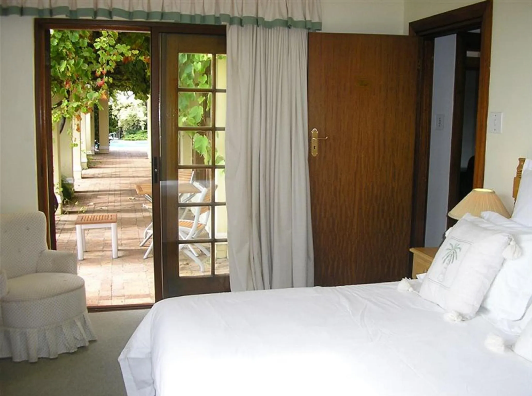 Bedroom, Bed in Cotswold House