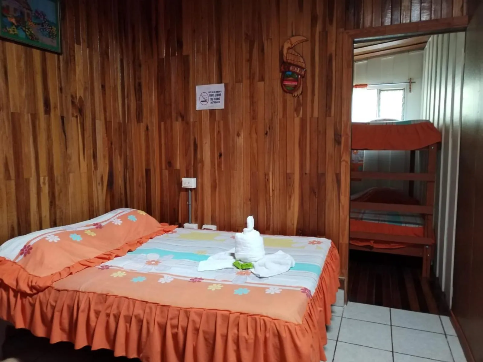 Photo of the whole room, Bed in Pensión y Cabinas Colibrí B&B Costa Rica