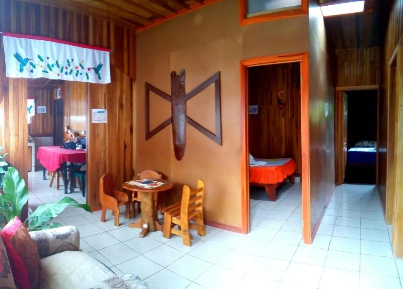 Photo of the whole room in Pensión y Cabinas Colibrí B&B Costa Rica
