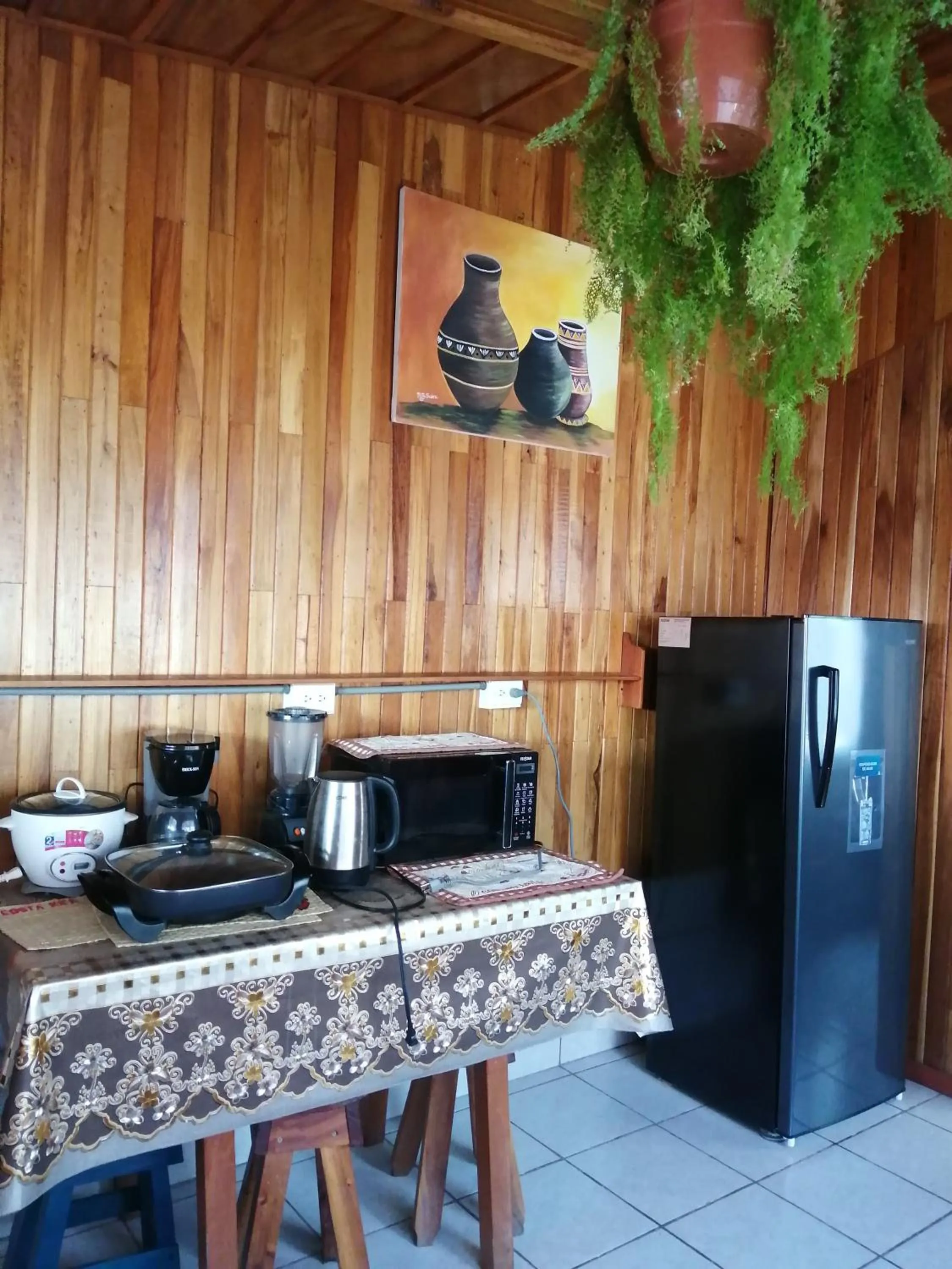 Coffee/tea facilities in Pensión y Cabinas Colibrí B&B Costa Rica