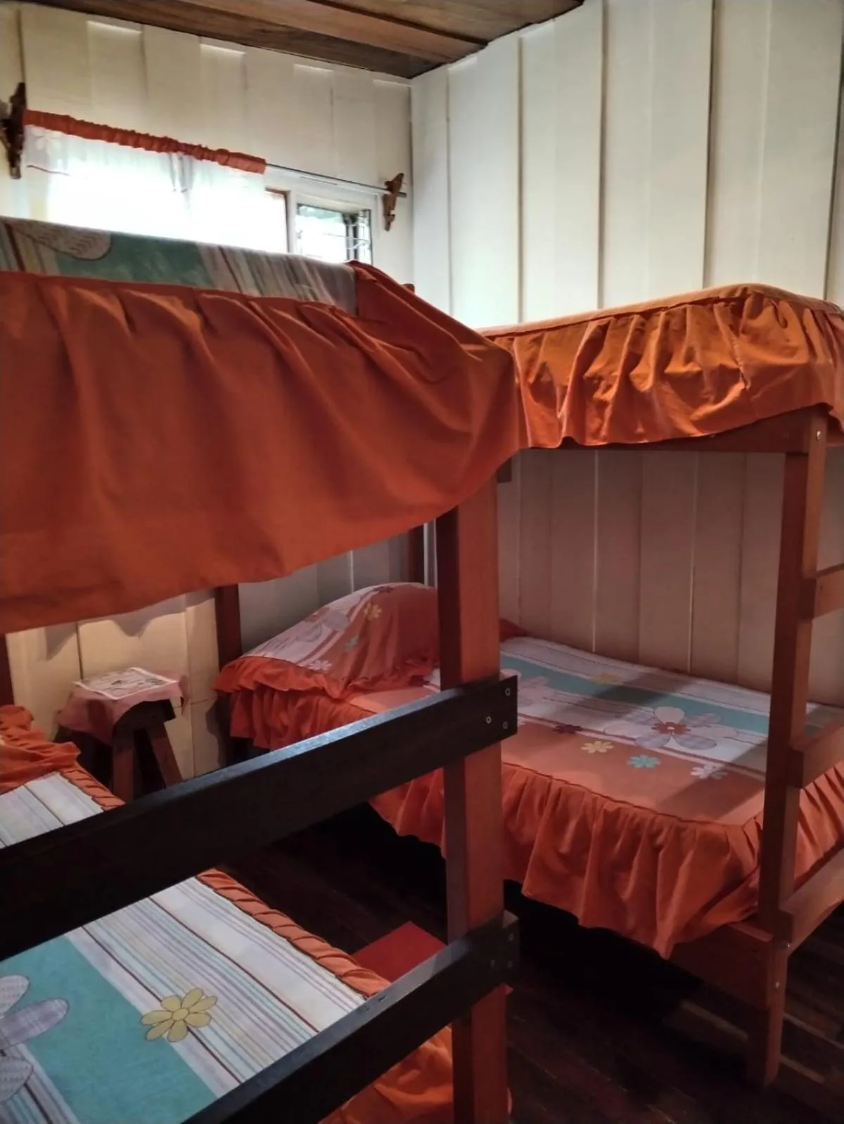 bunk bed, Bed in Pensión y Cabinas Colibrí B&B Costa Rica