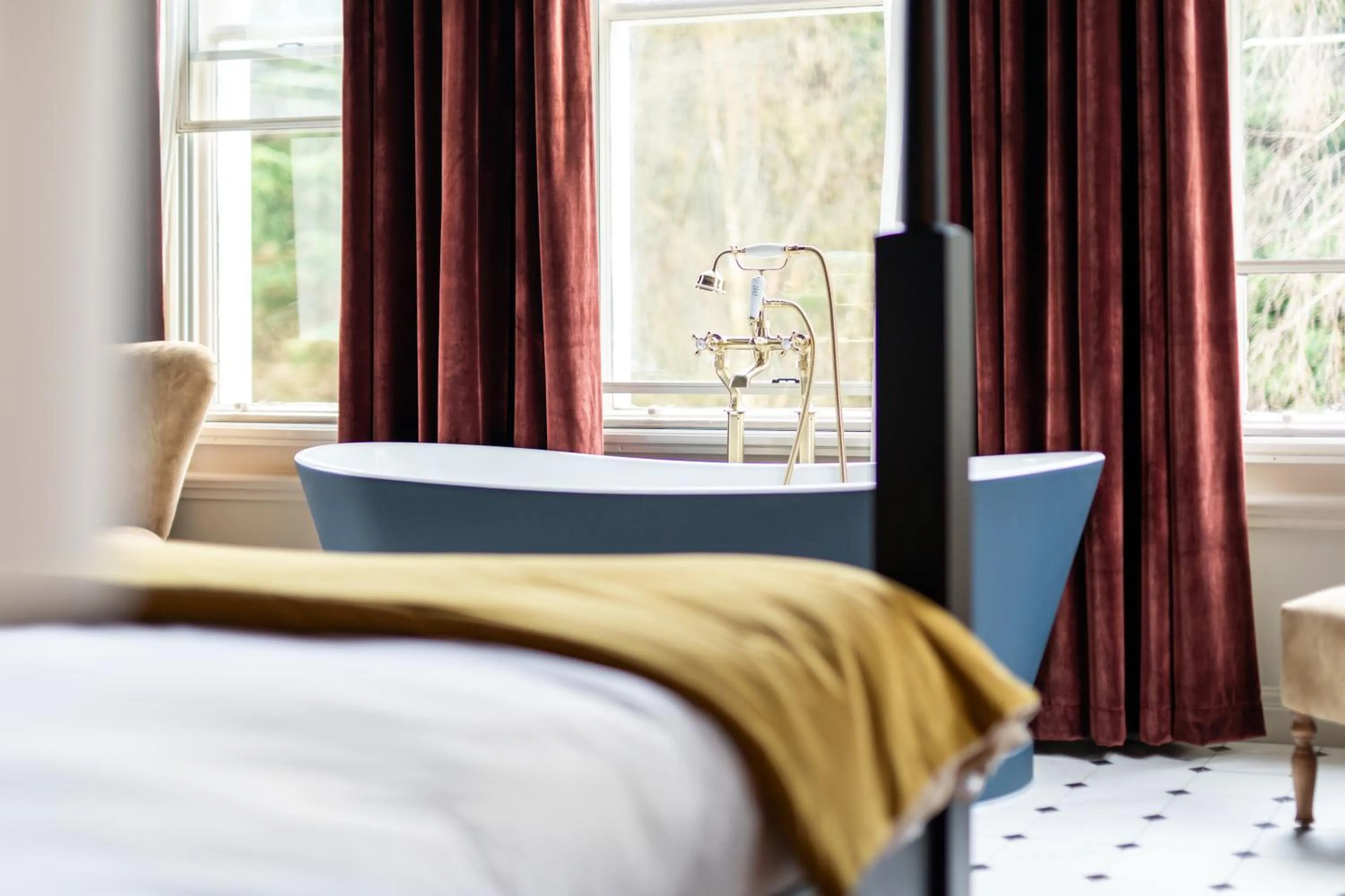 Bedroom, Bed in Worplesdon Place Hotel