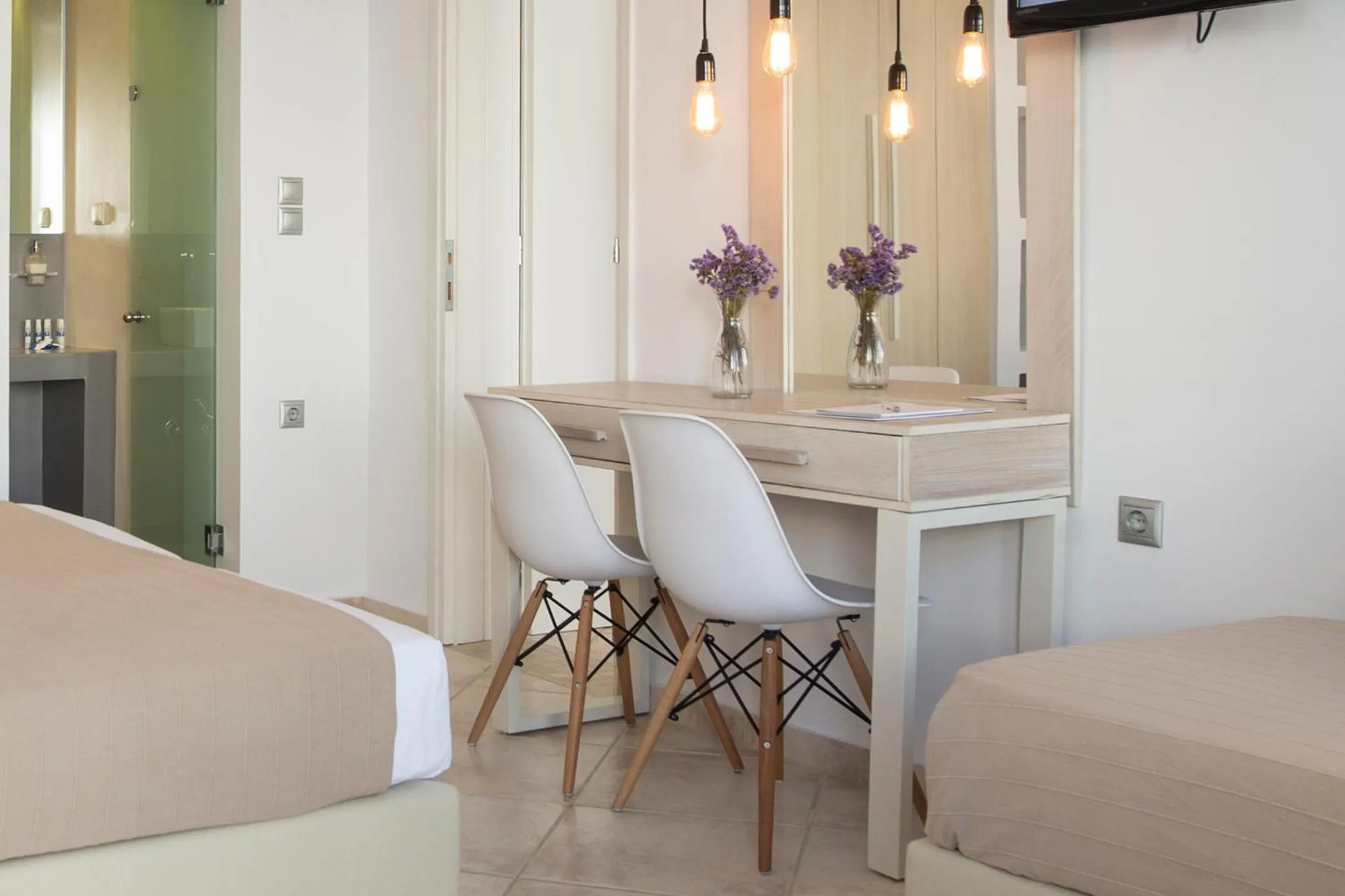 Bedroom in Kanale's Rooms & Suites