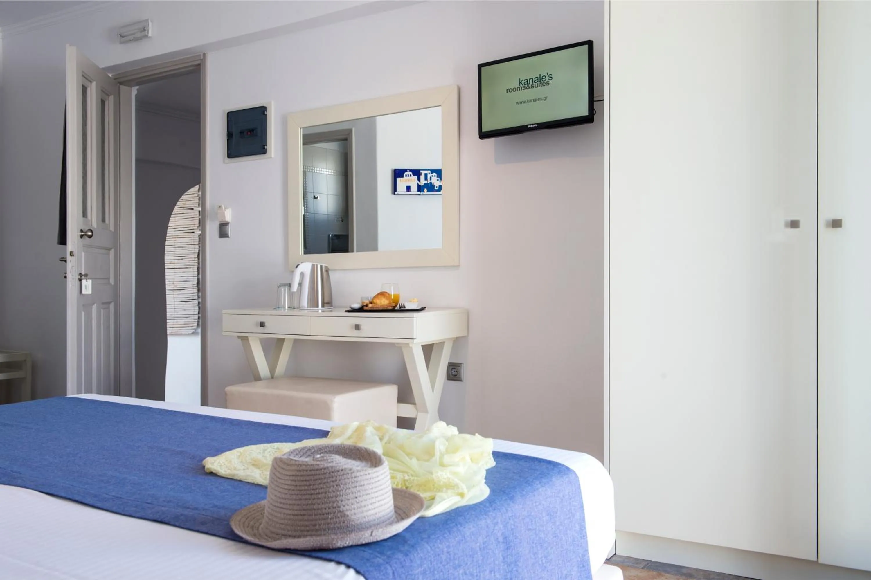 Day, Bed in Kanale's Rooms & Suites