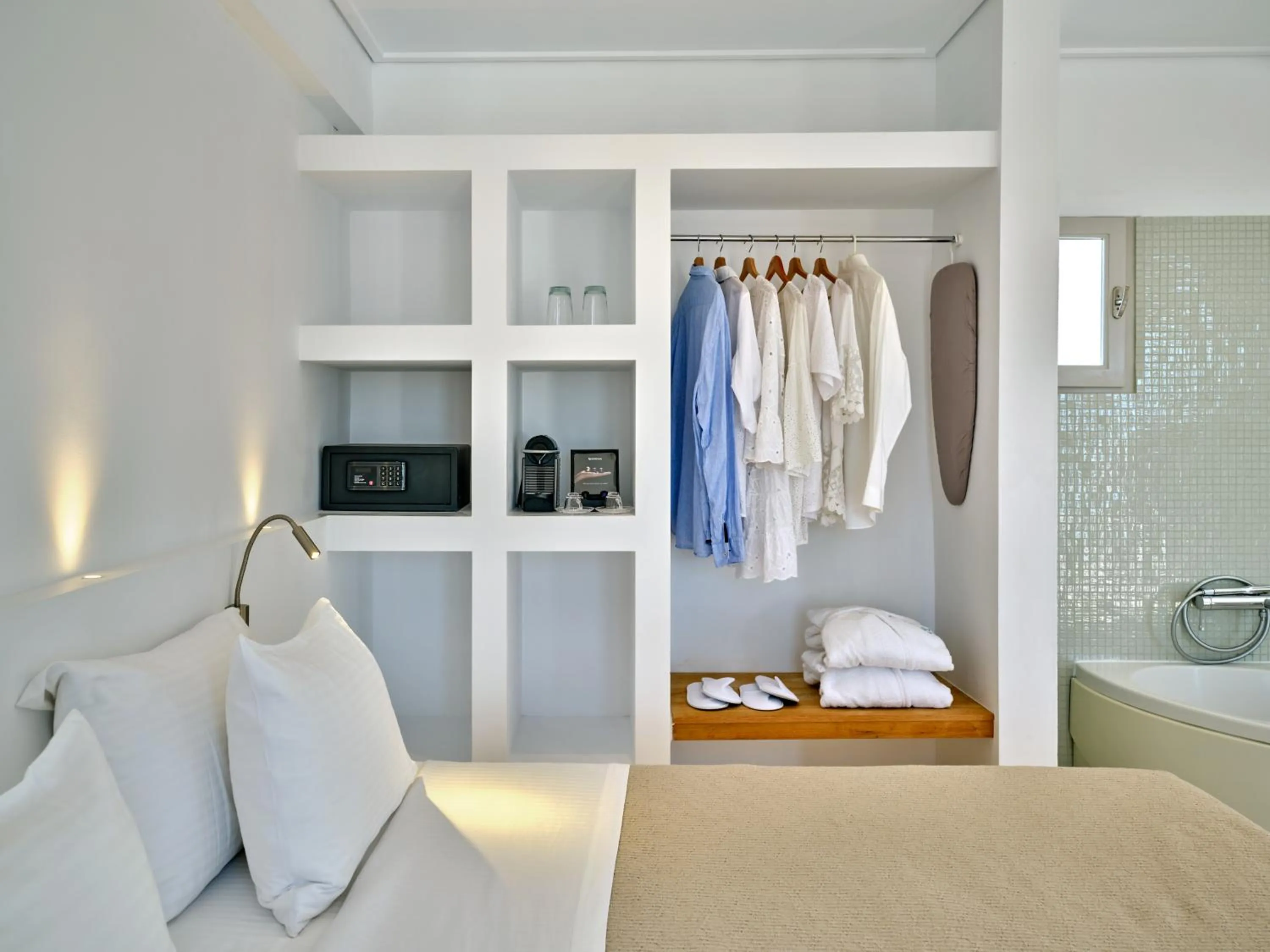 wardrobe, Bed in Kanale's Rooms & Suites