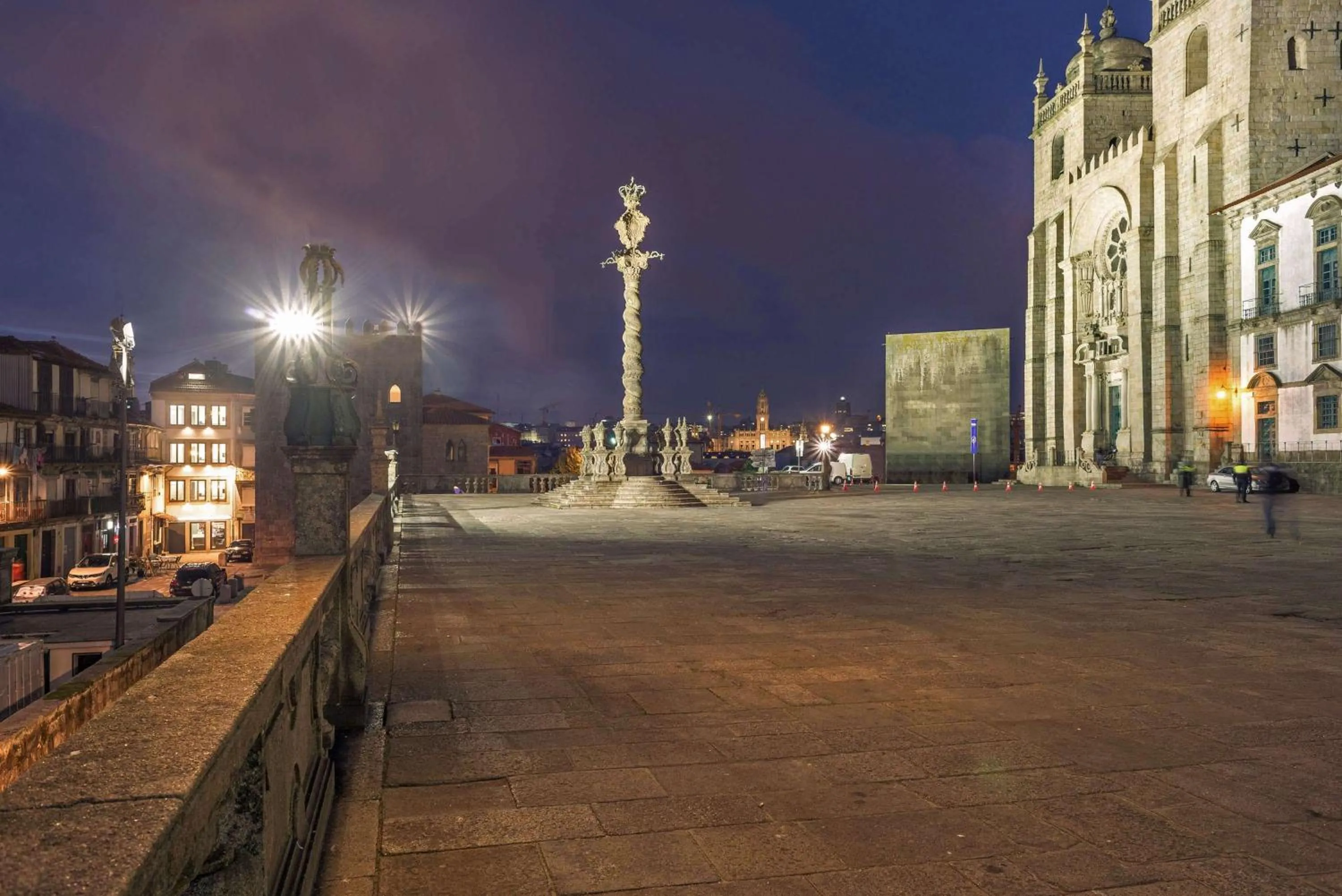 Property building in Cathedral Design Apartments